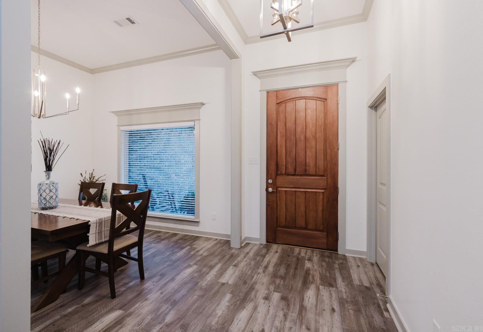 OAK TREE SOUTH - Residential