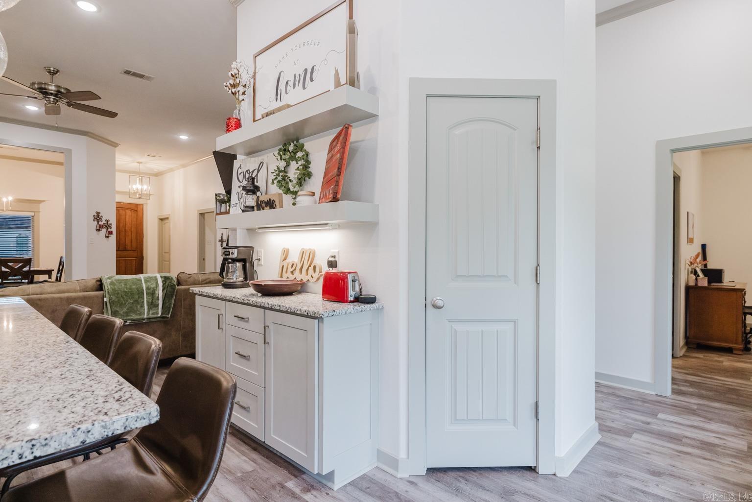 OAK TREE SOUTH - Residential