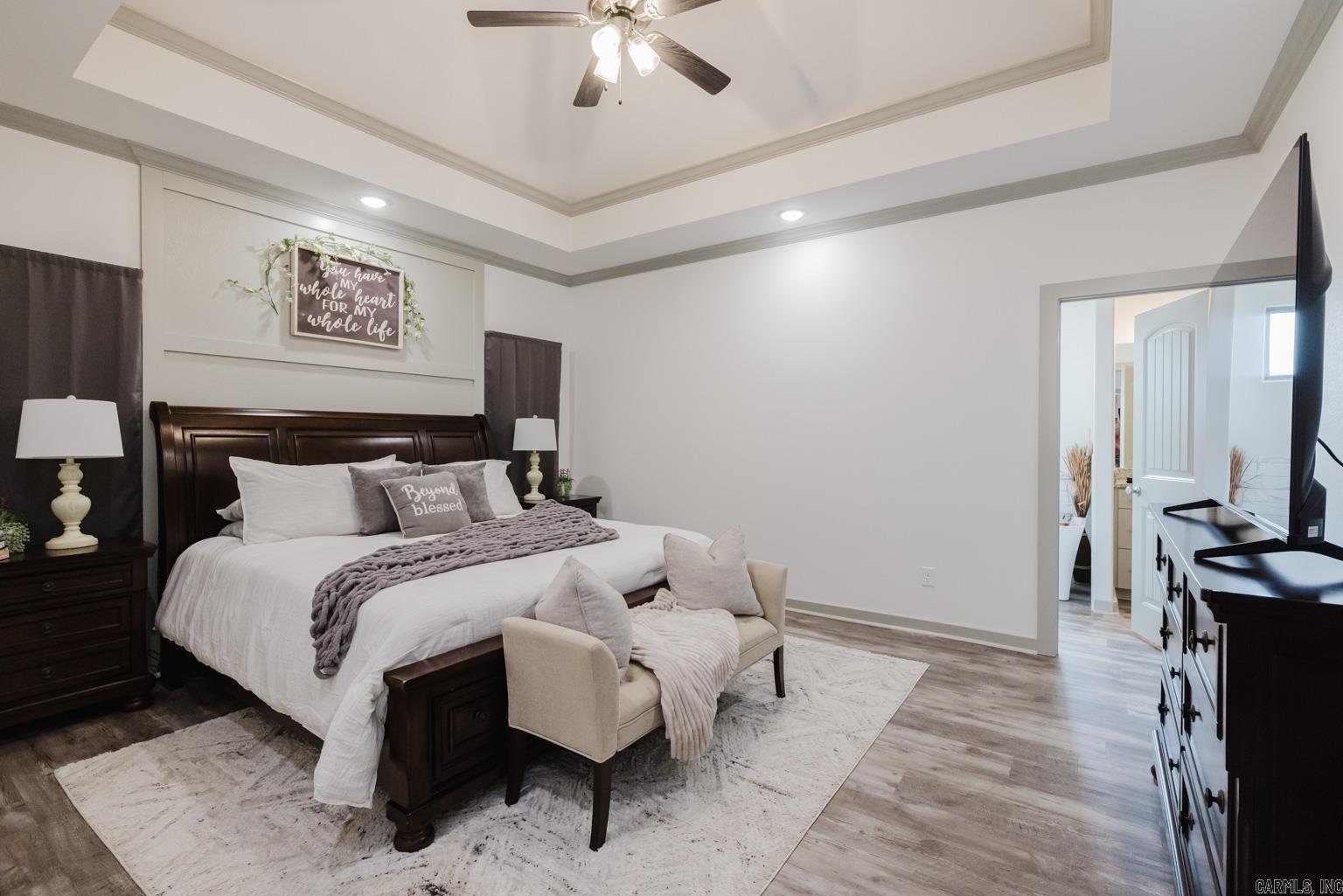 OAK TREE SOUTH - Residential