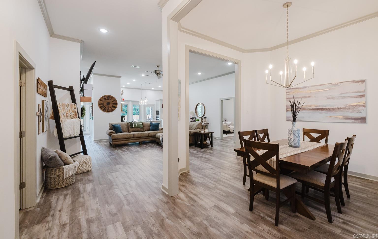 OAK TREE SOUTH - Residential