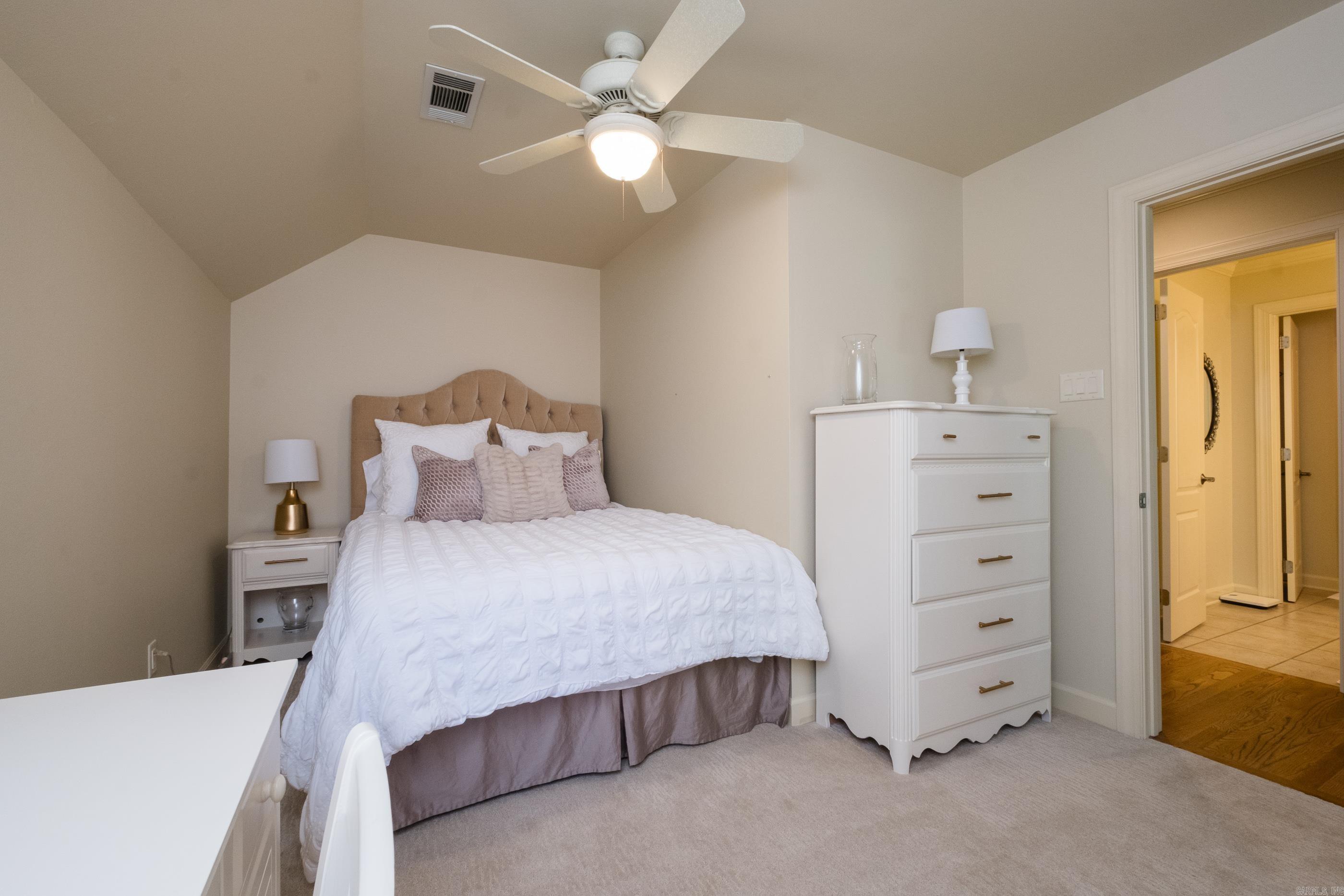 CHENAL VALLEY MARGEUAX - Residential