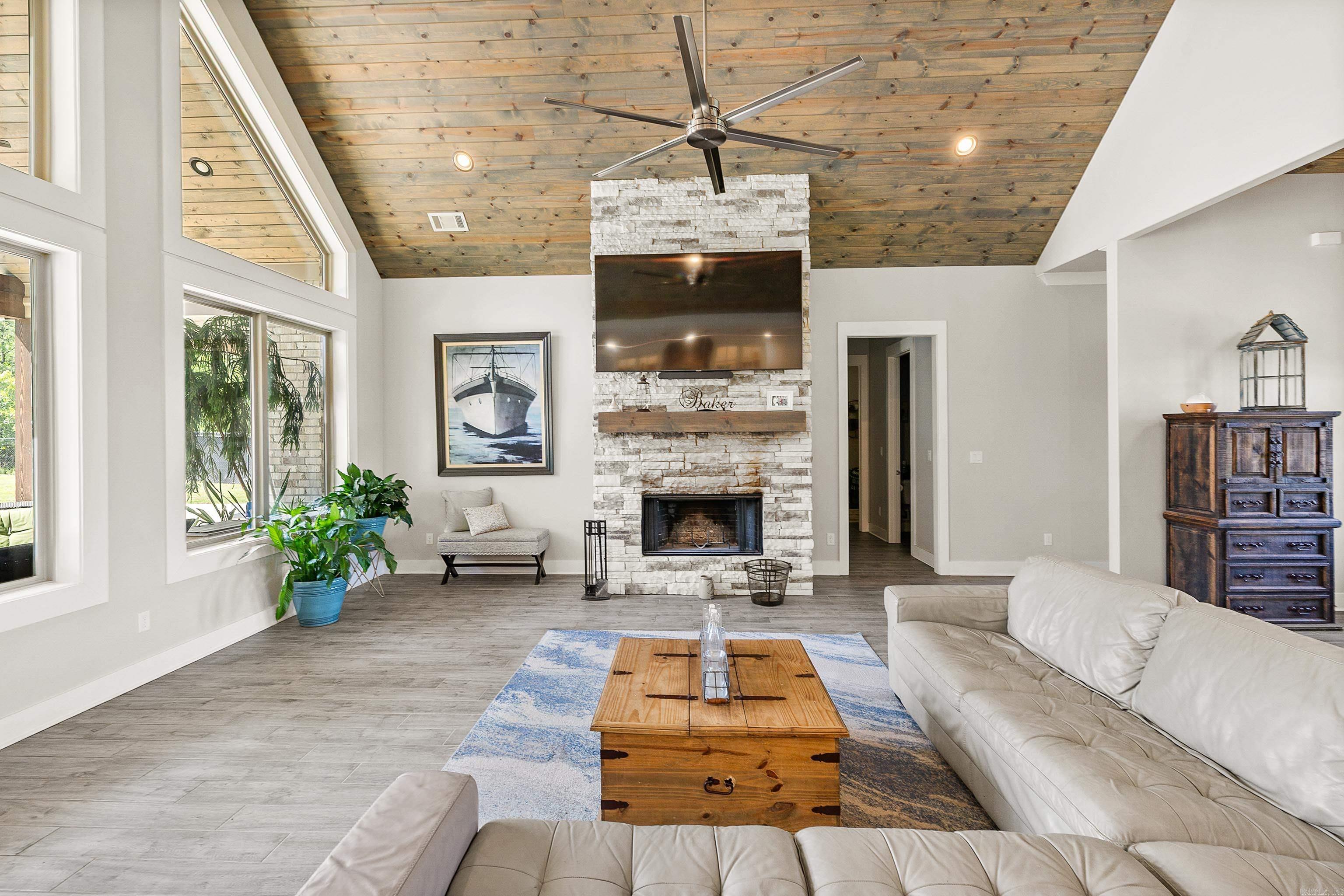 STONEHILL - Residential