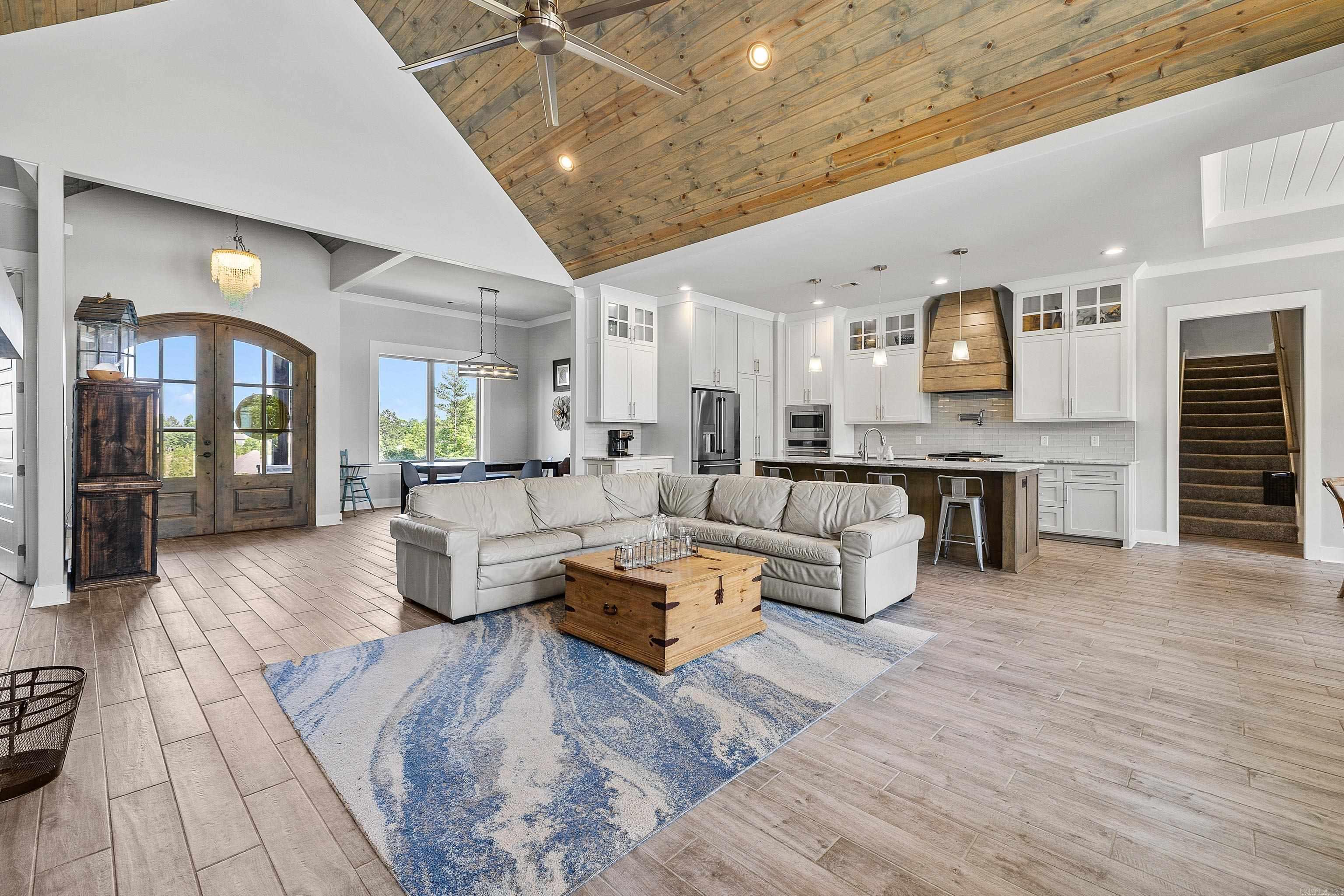 STONEHILL - Residential