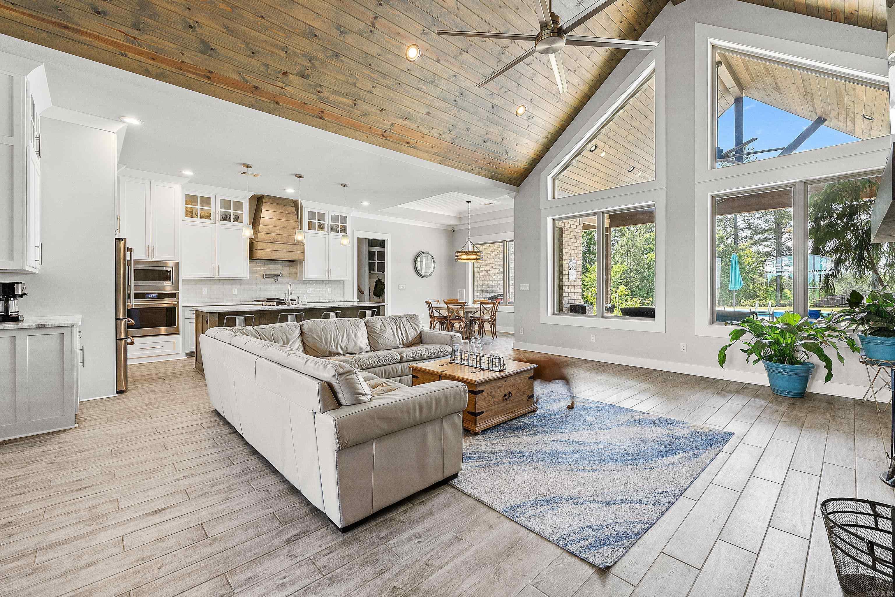 STONEHILL - Residential