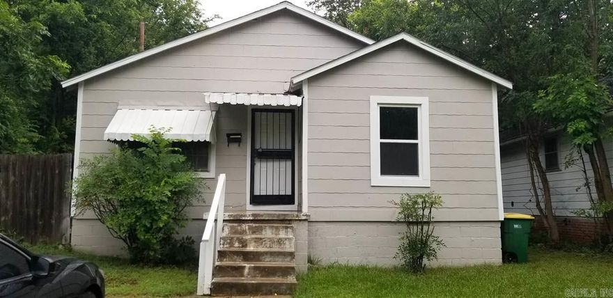 come check out this newly remodeled 3 bedroom 1 bath home! Lease terms 12 months, $750 deposit, $40 application fee. Apply online at c21prjxrentals.com