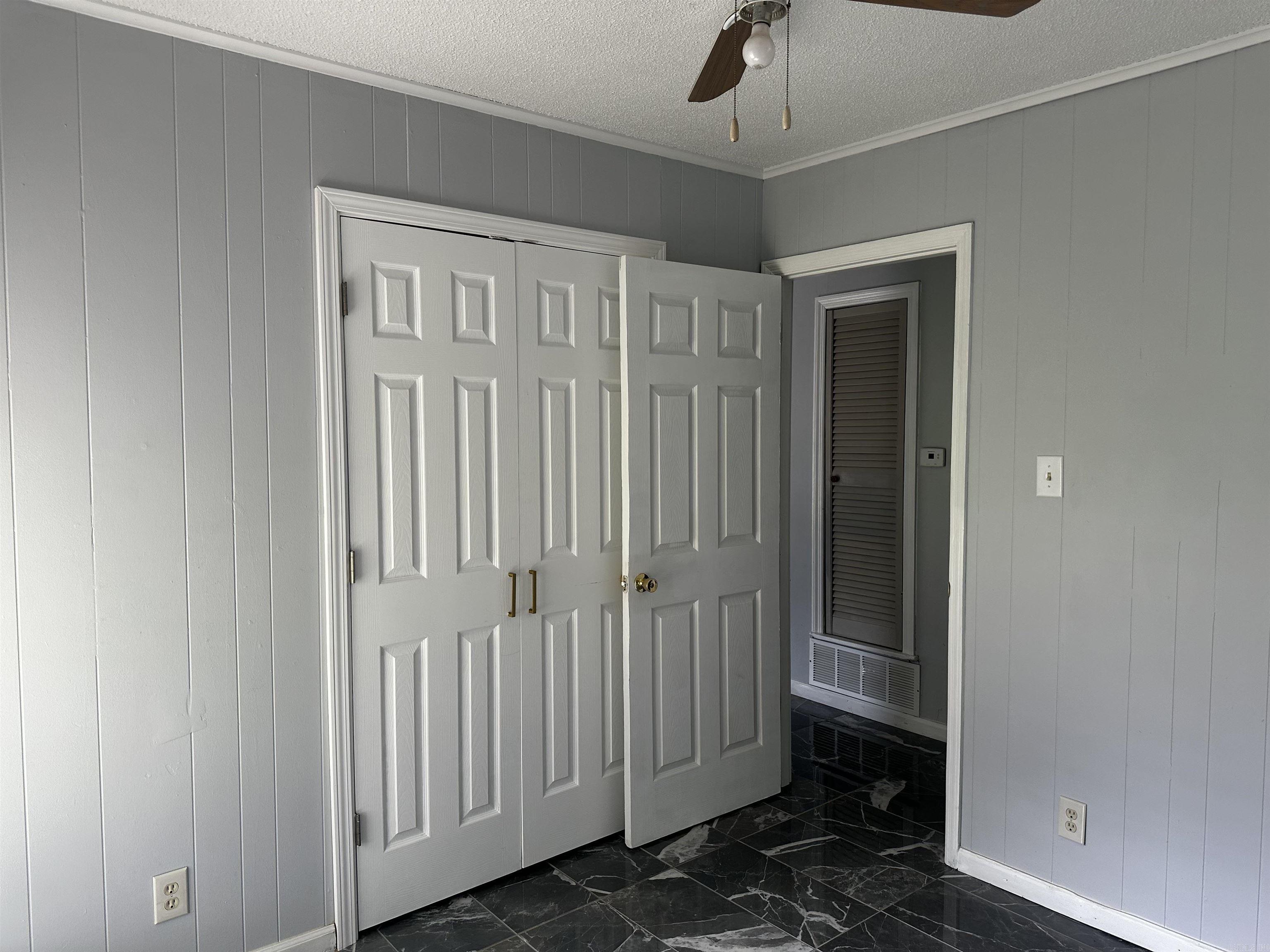 FAIRVIEW ACRES - Residential