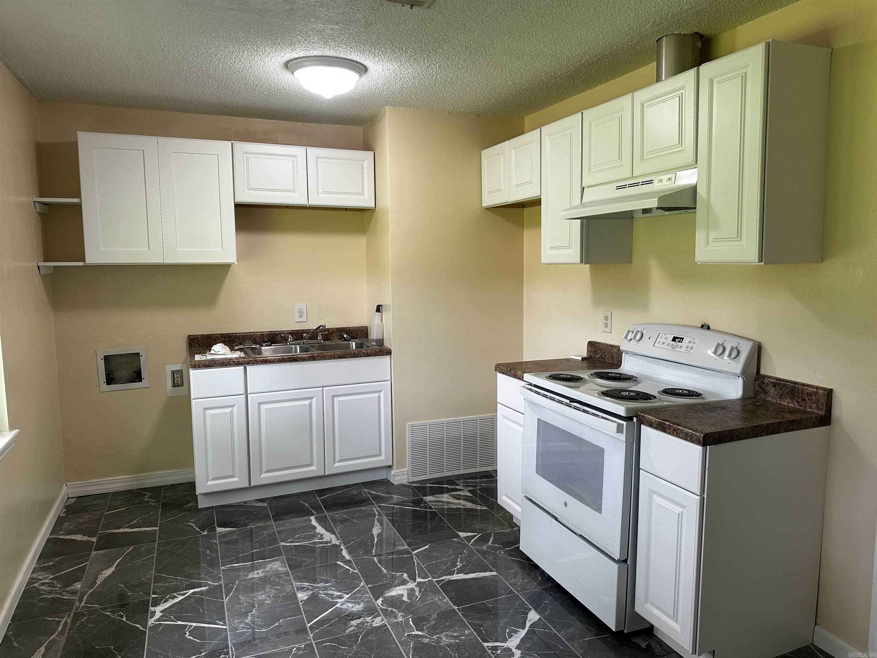 FAIRVIEW ACRES - Residential