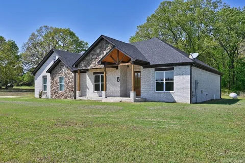 MLS: 24044866