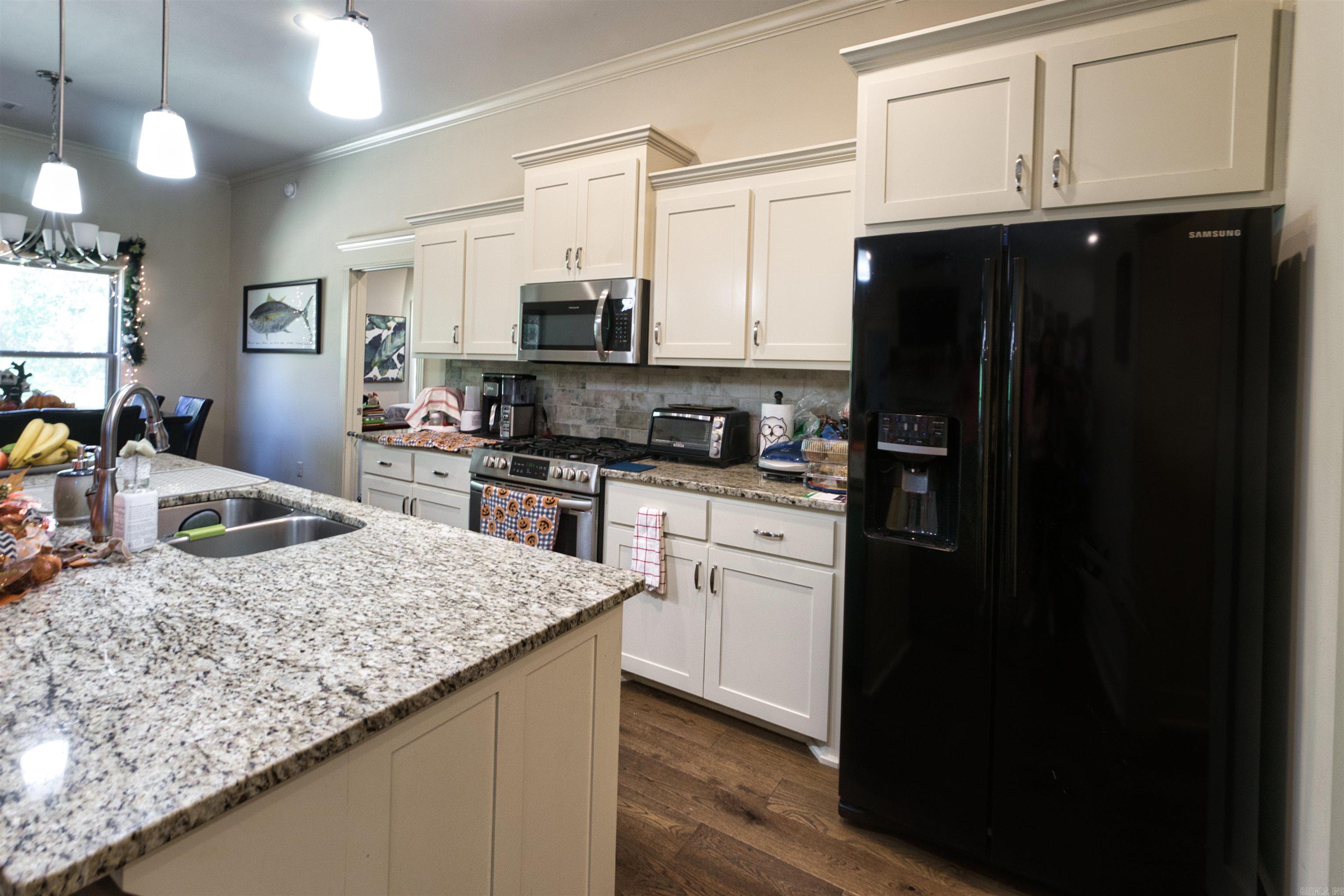 BASE MEADOWS ADDN - Residential