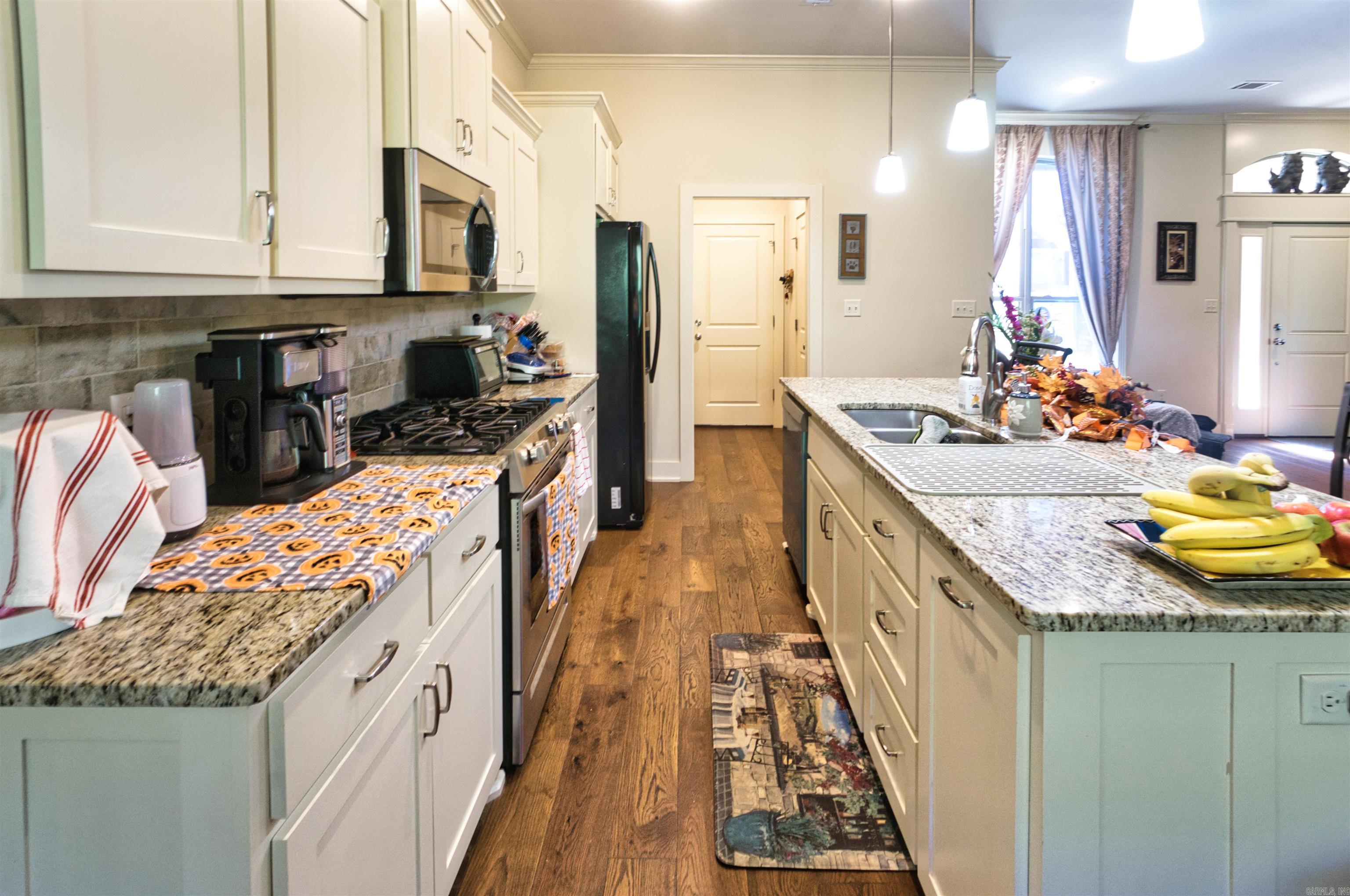 BASE MEADOWS ADDN - Residential