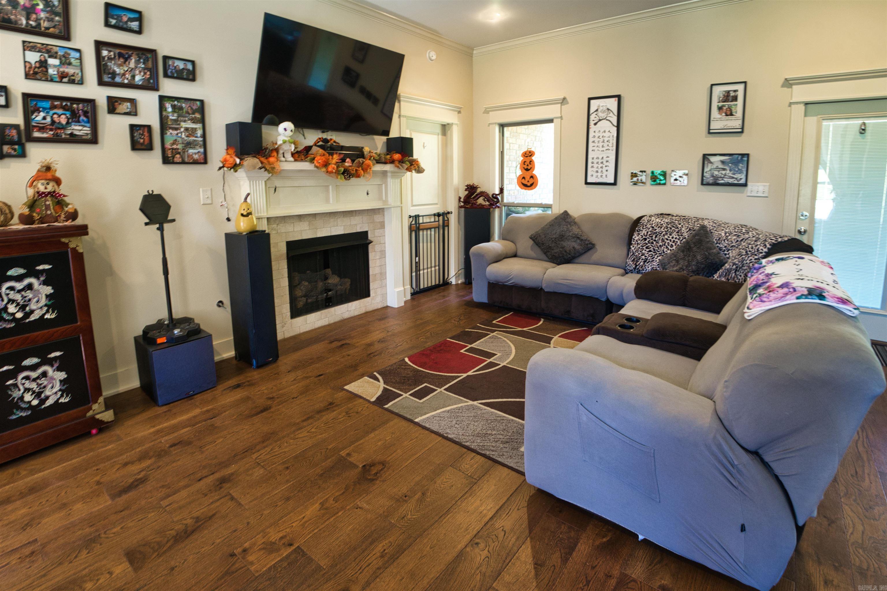 BASE MEADOWS ADDN - Residential