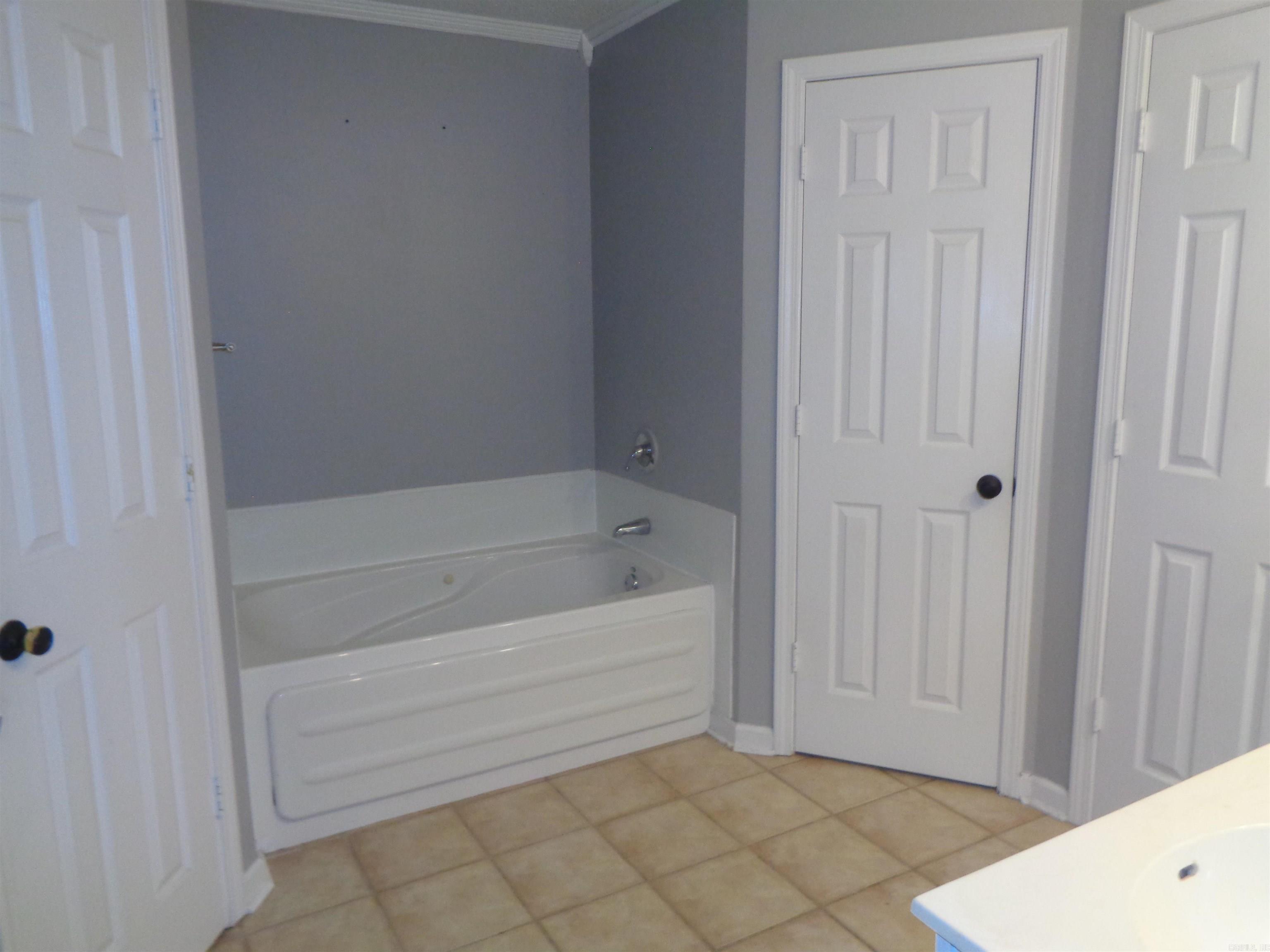 STONE LINKS ADDN - Residential