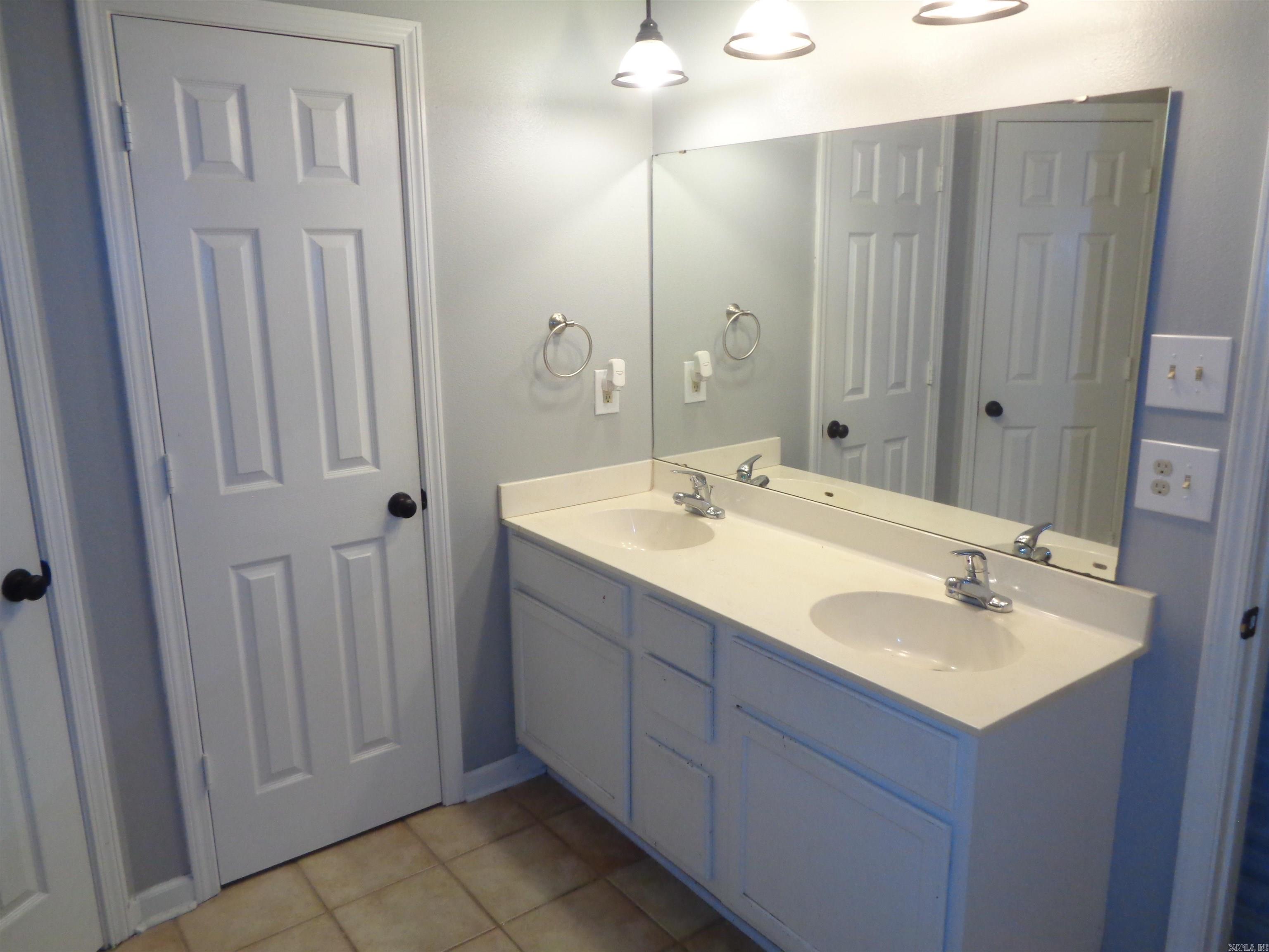 STONE LINKS ADDN - Residential