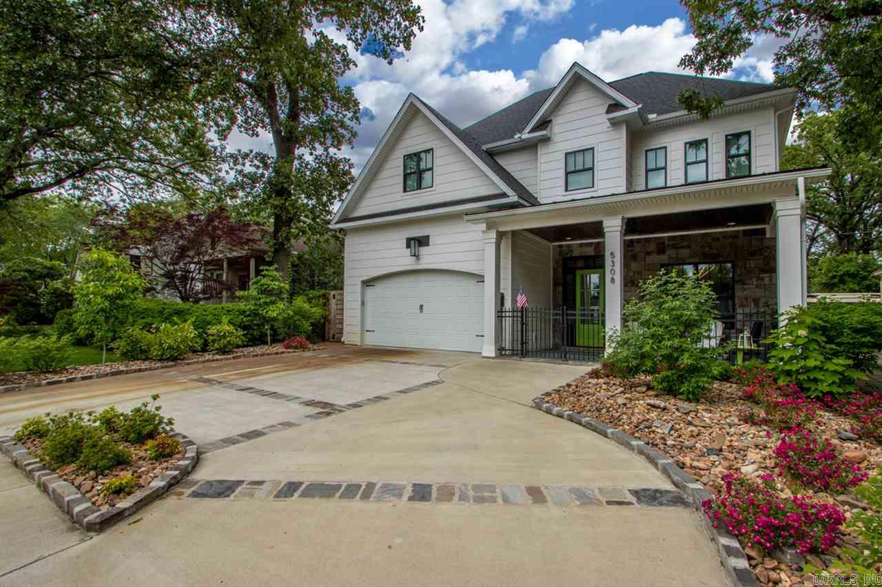 Beautiful Heights home. Soaring ceilings, hardwoods, gourmet kitchen, large master suite with fireplace, open family room/kitchen area, formal dining (currently office), laundry, covered front/rear porches. Backyard has a fireplace with tv/speakers. Full sprinkler system. Full home Generator. So many features to this home. See confidential remarks and Online Docs for additional information sheet. Masks and gloves are furnished, if desired, for showings.