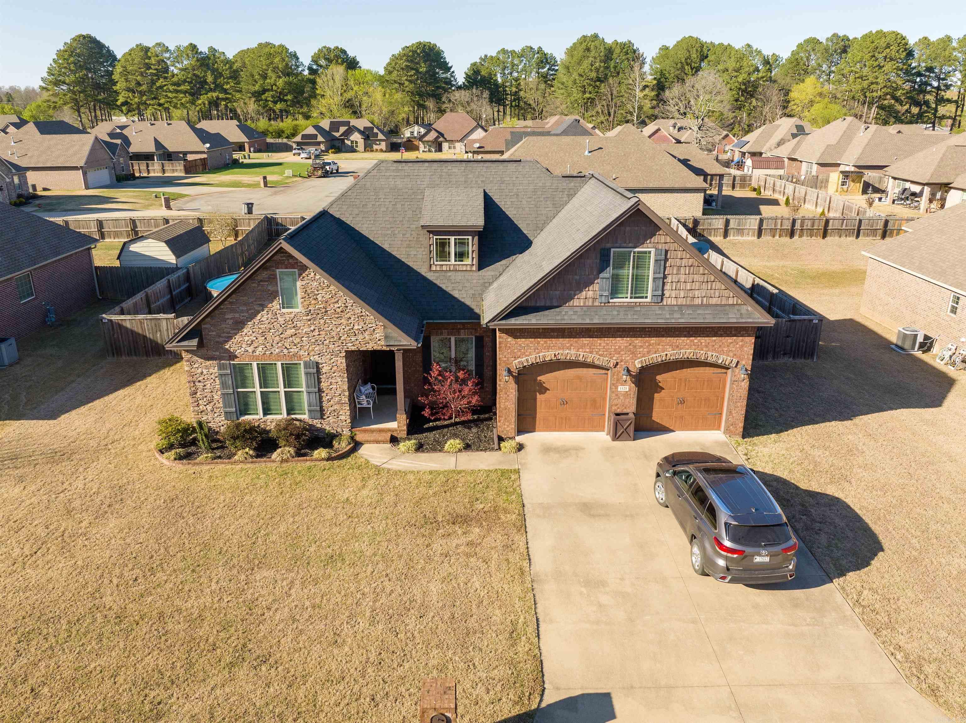 SADDLEBROOK EST - Residential