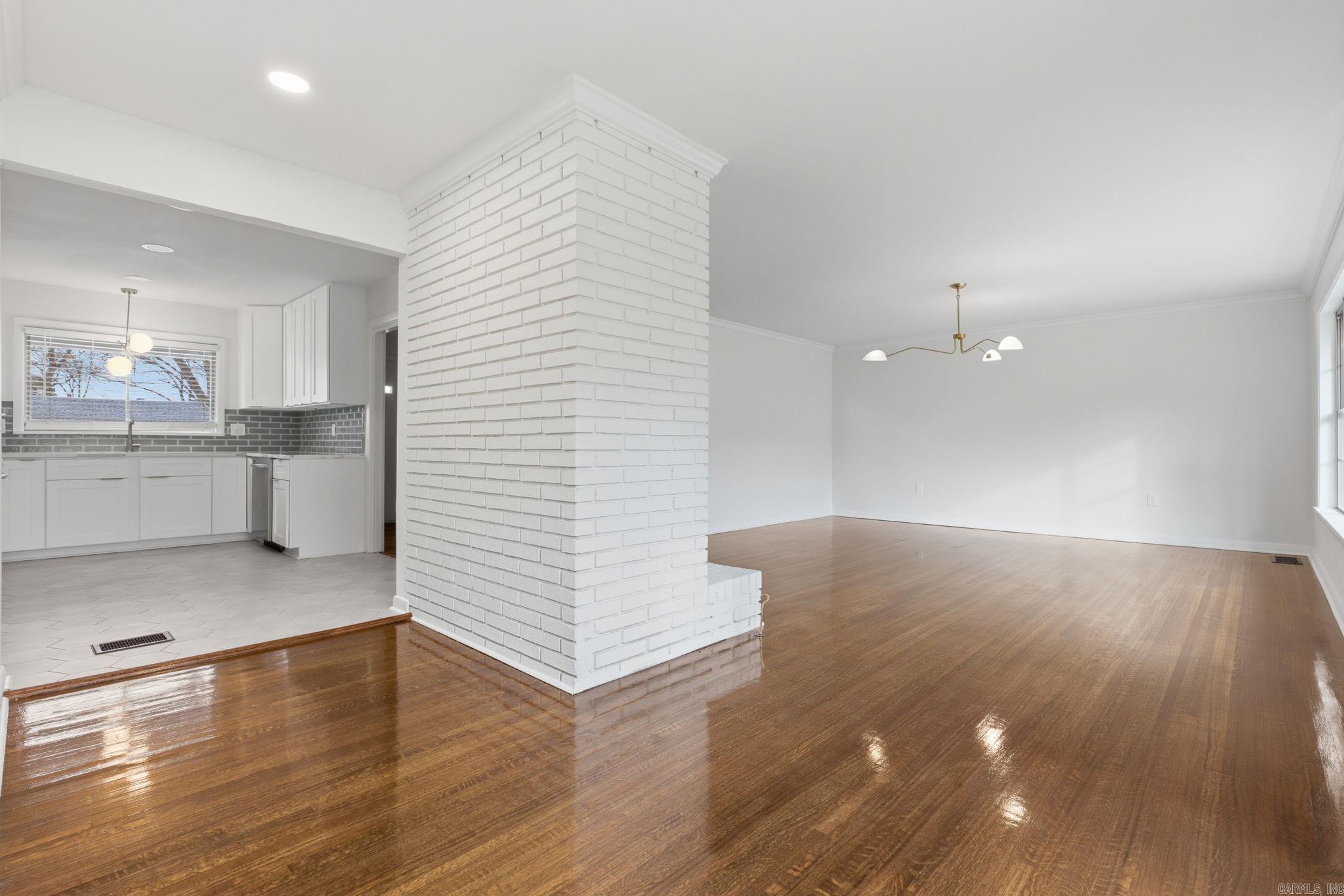 KINGWOOD PLACE - Residential