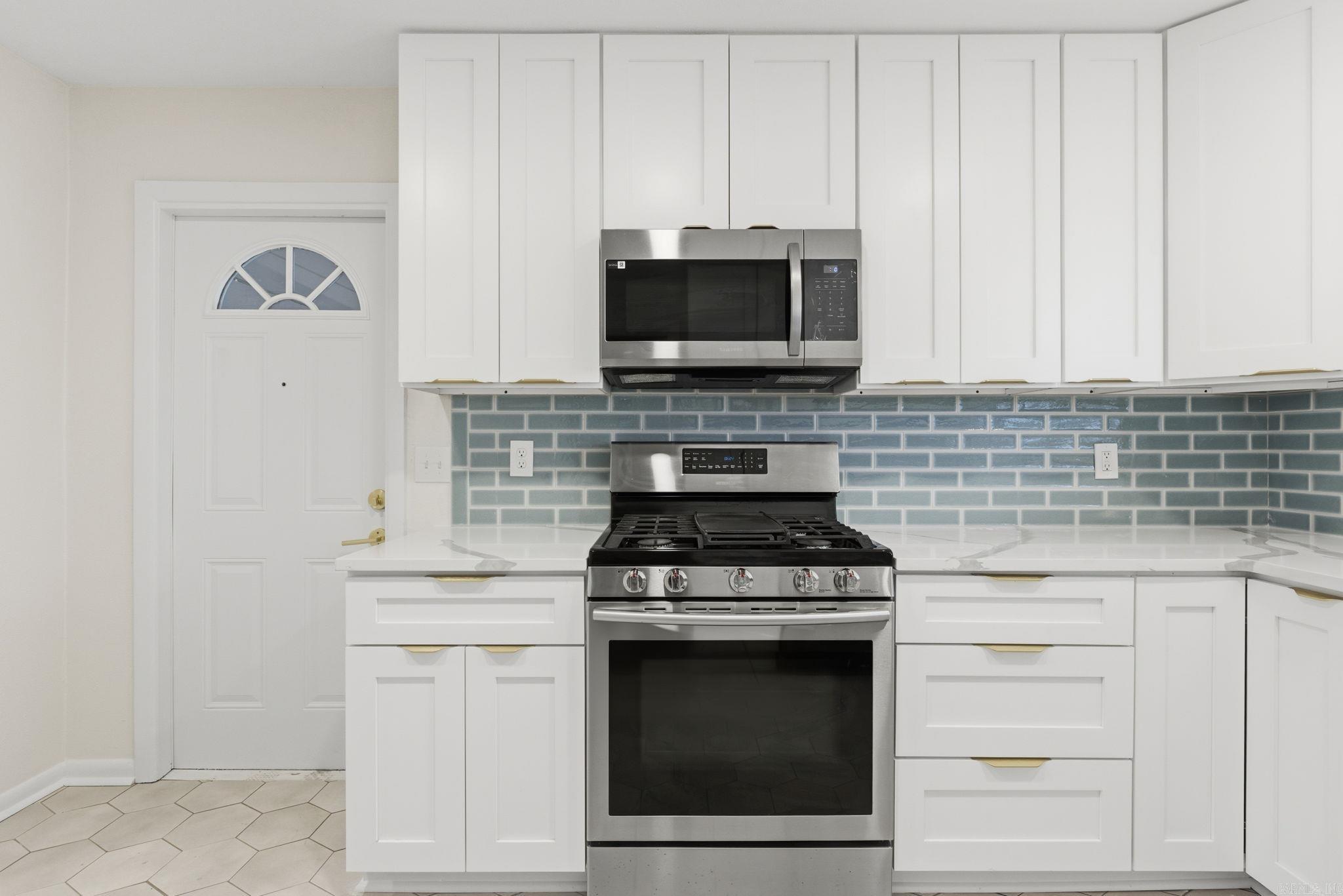 KINGWOOD PLACE - Residential