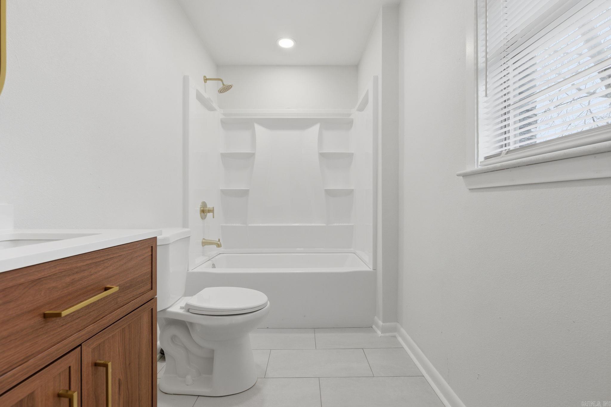 KINGWOOD PLACE - Residential