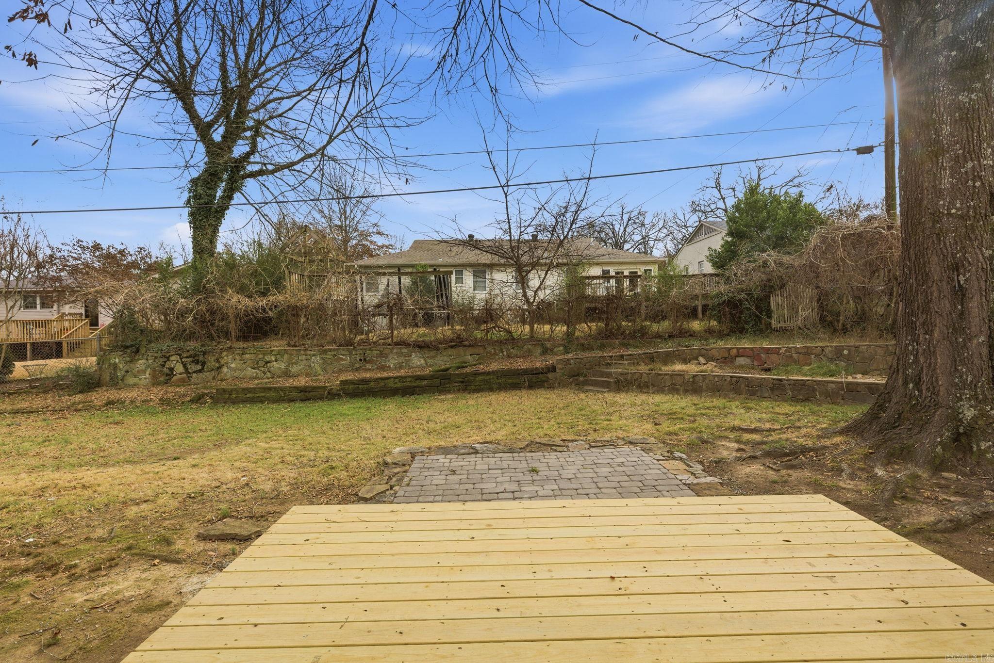 KINGWOOD PLACE - Residential