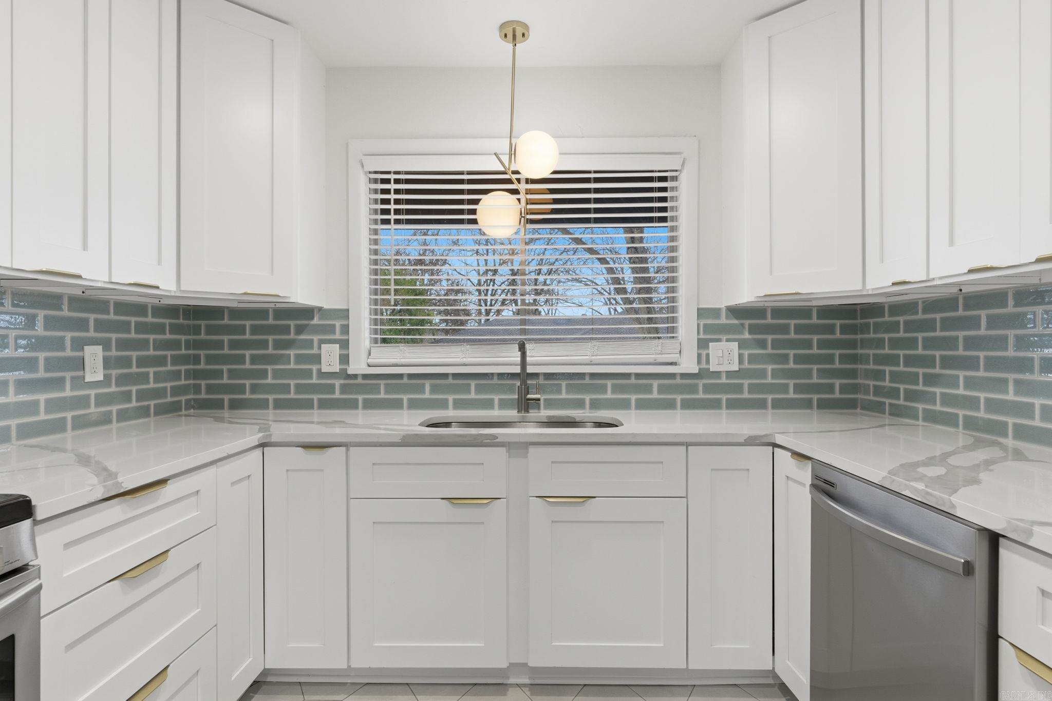 KINGWOOD PLACE - Residential