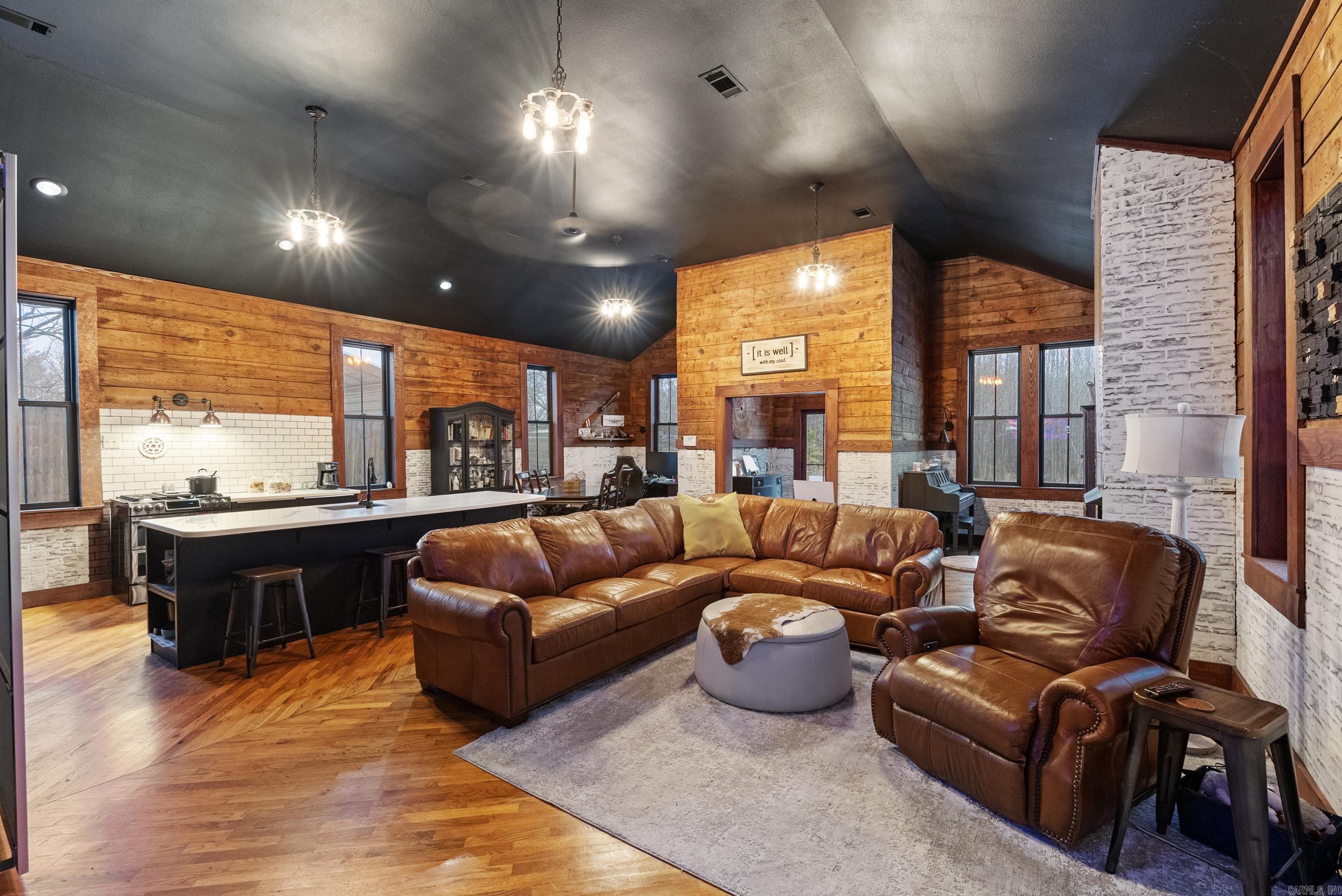 Metes & Bounds - Residential