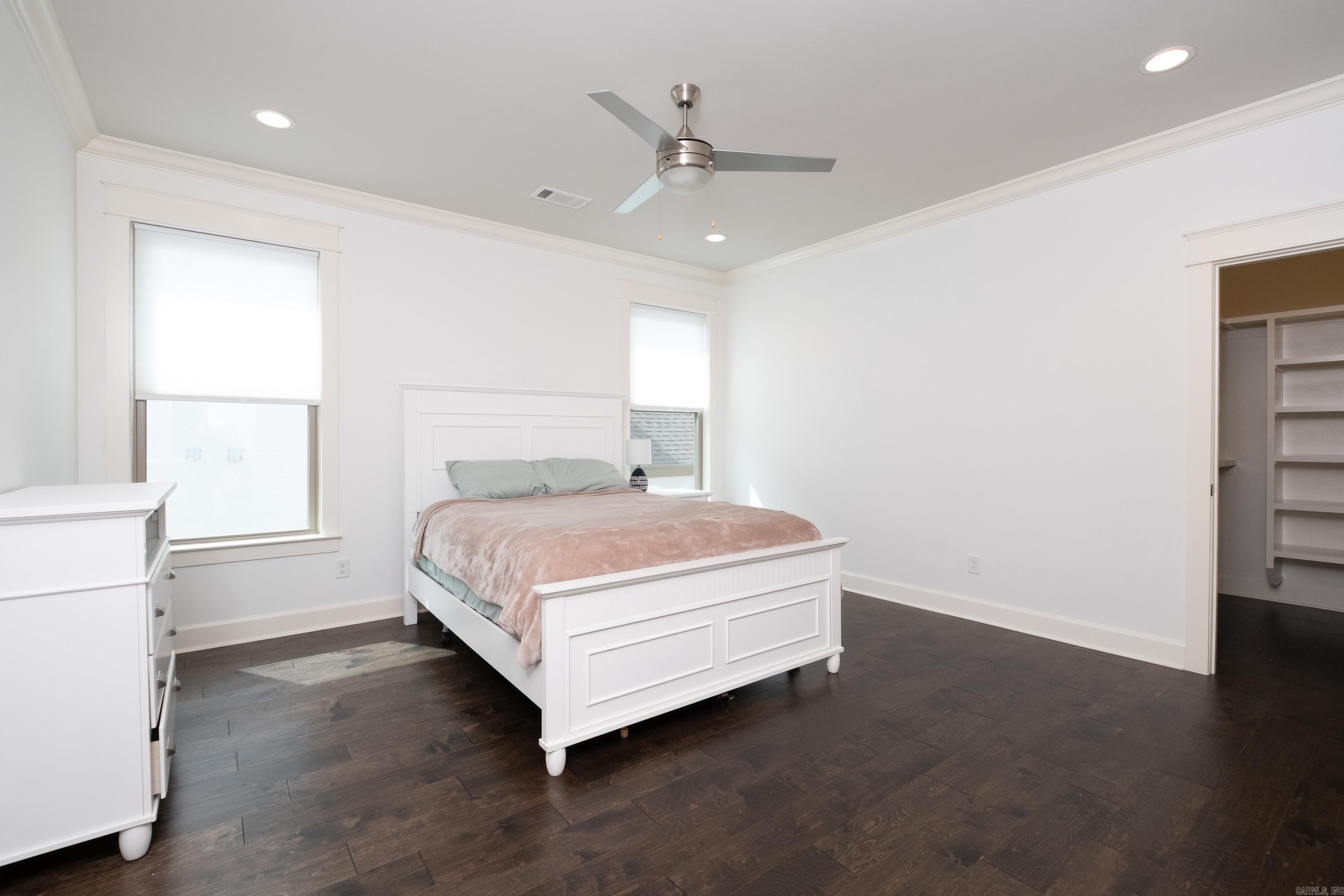 CHENAL VALLEY "ENSBURY PLACE" - Residential