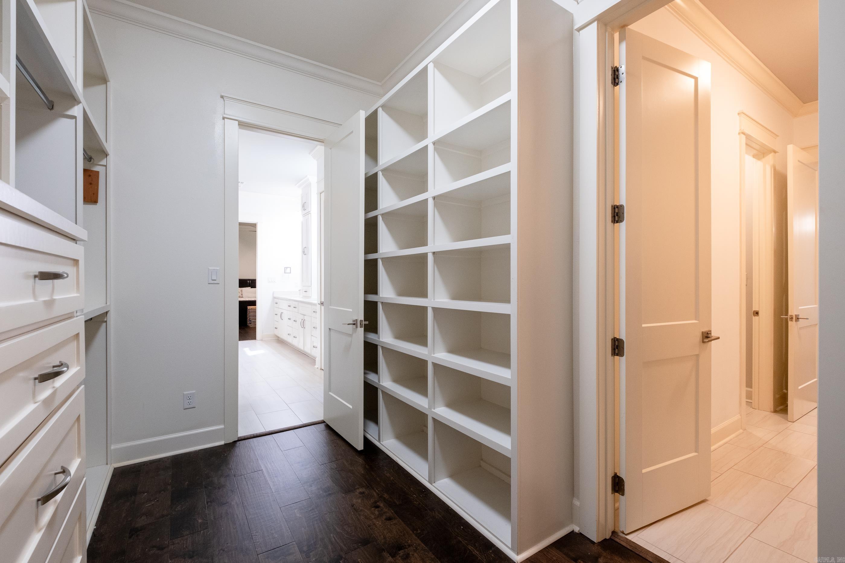 CHENAL VALLEY "ENSBURY PLACE" - Residential