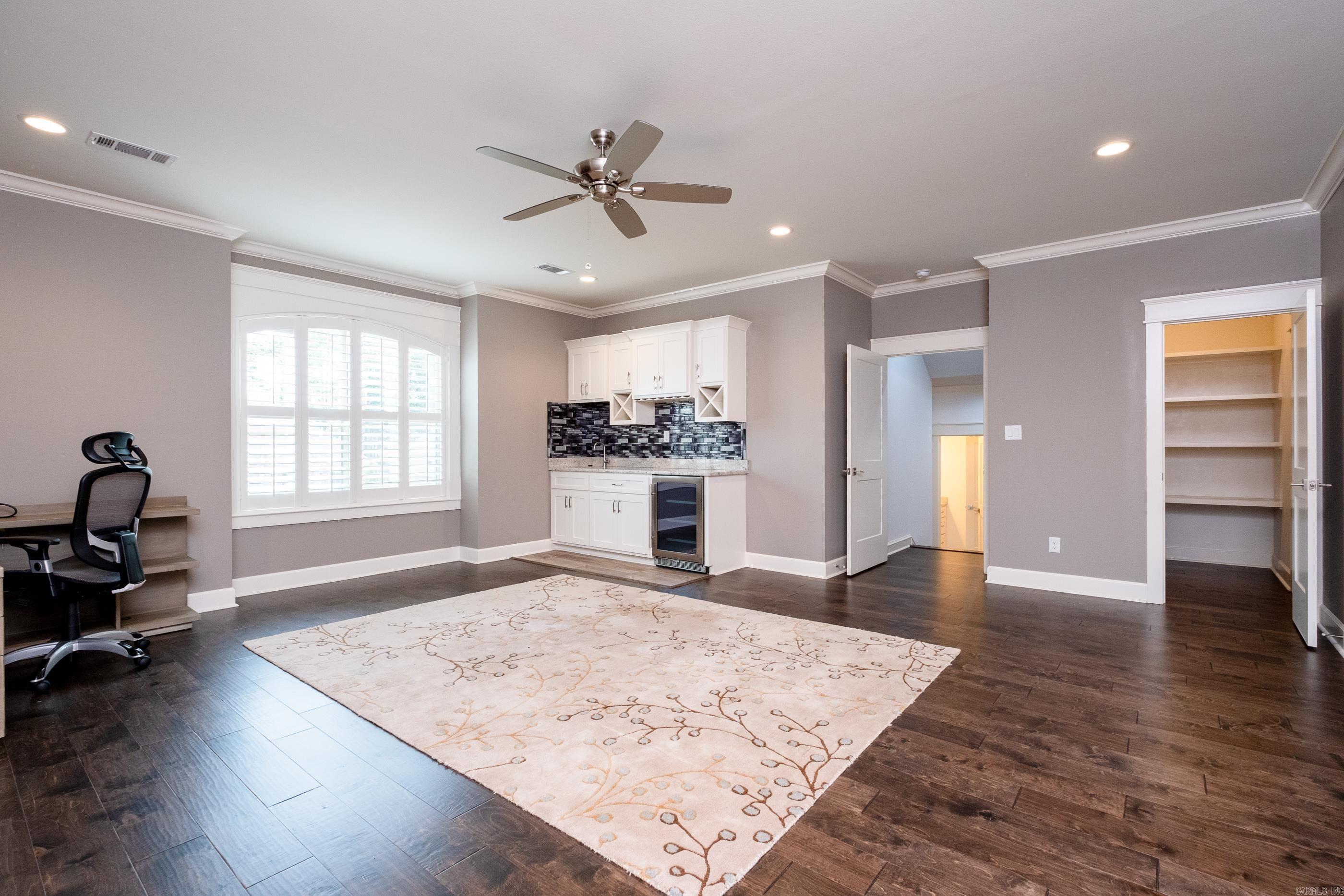 CHENAL VALLEY "ENSBURY PLACE" - Residential