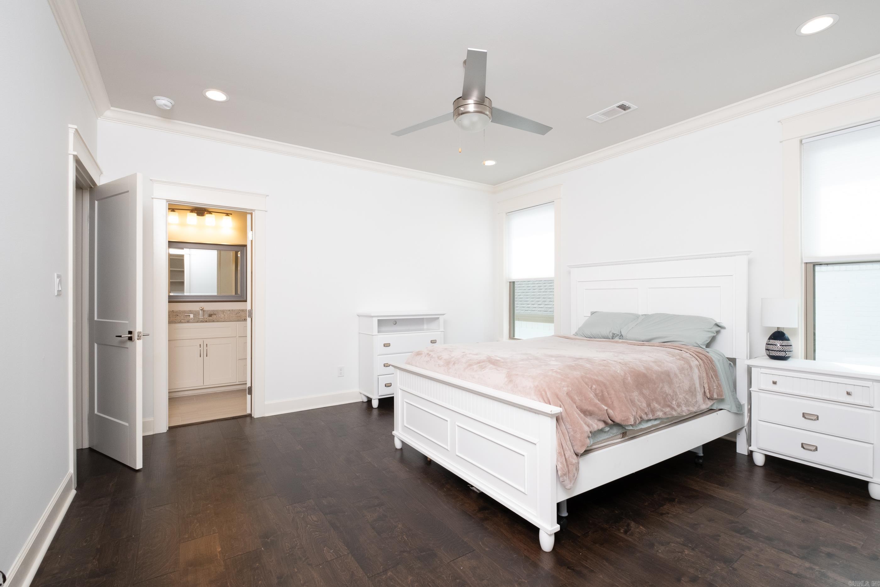 CHENAL VALLEY "ENSBURY PLACE" - Residential