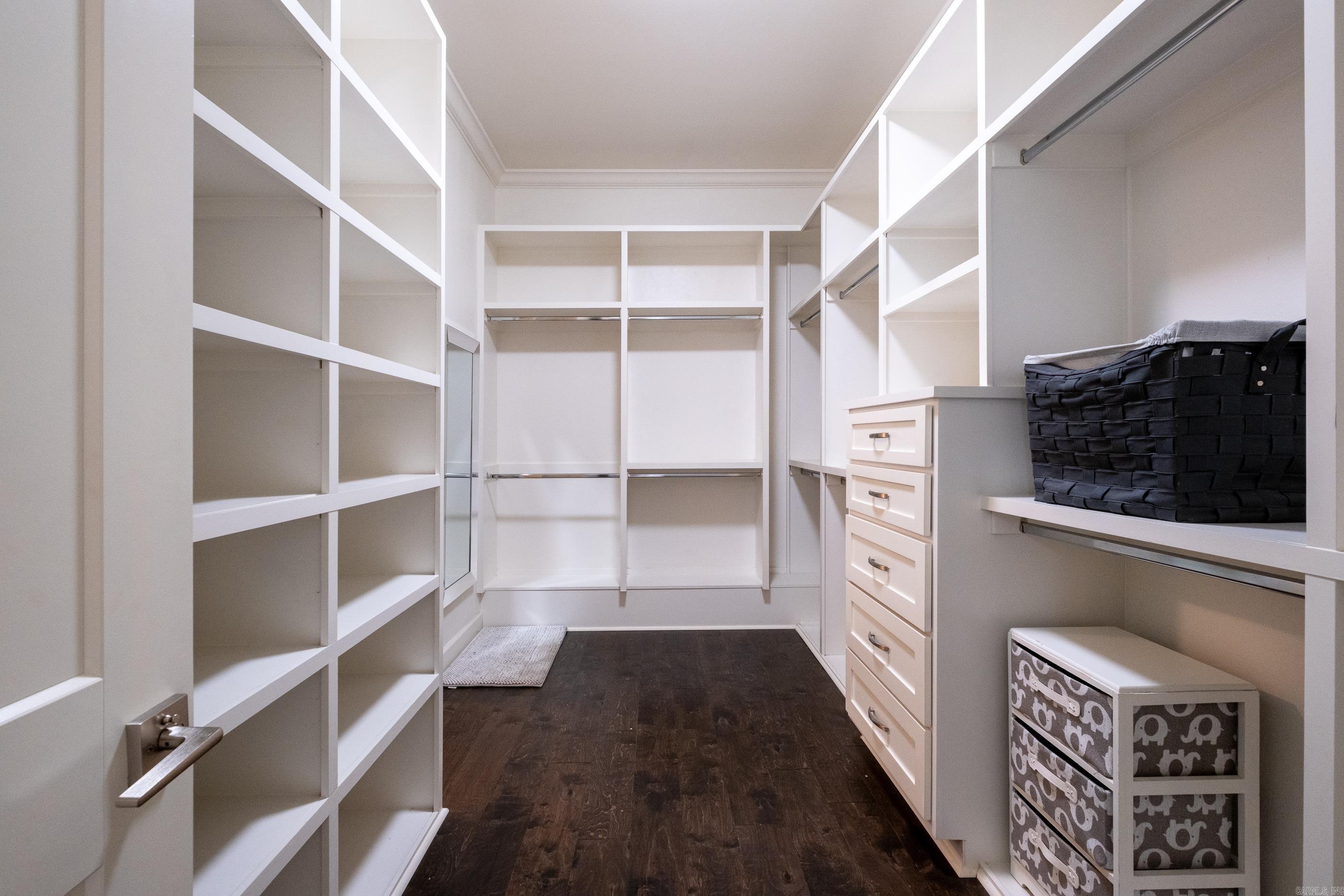 CHENAL VALLEY "ENSBURY PLACE" - Residential