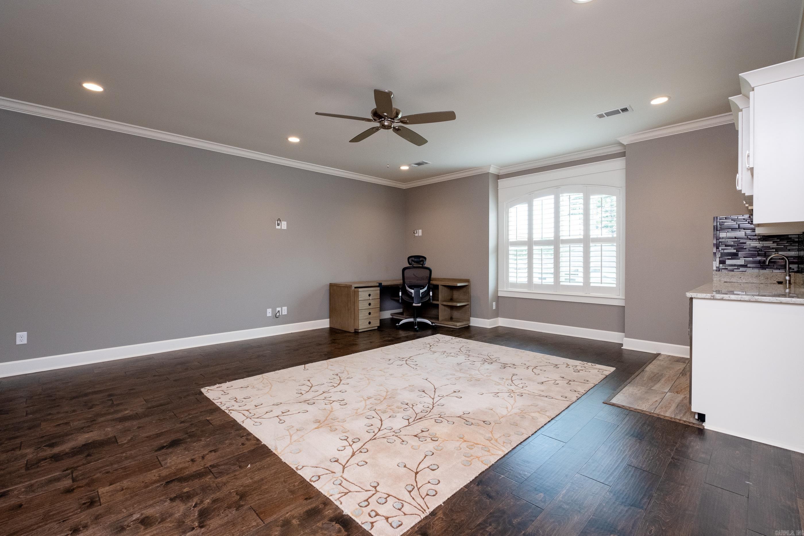 CHENAL VALLEY "ENSBURY PLACE" - Residential