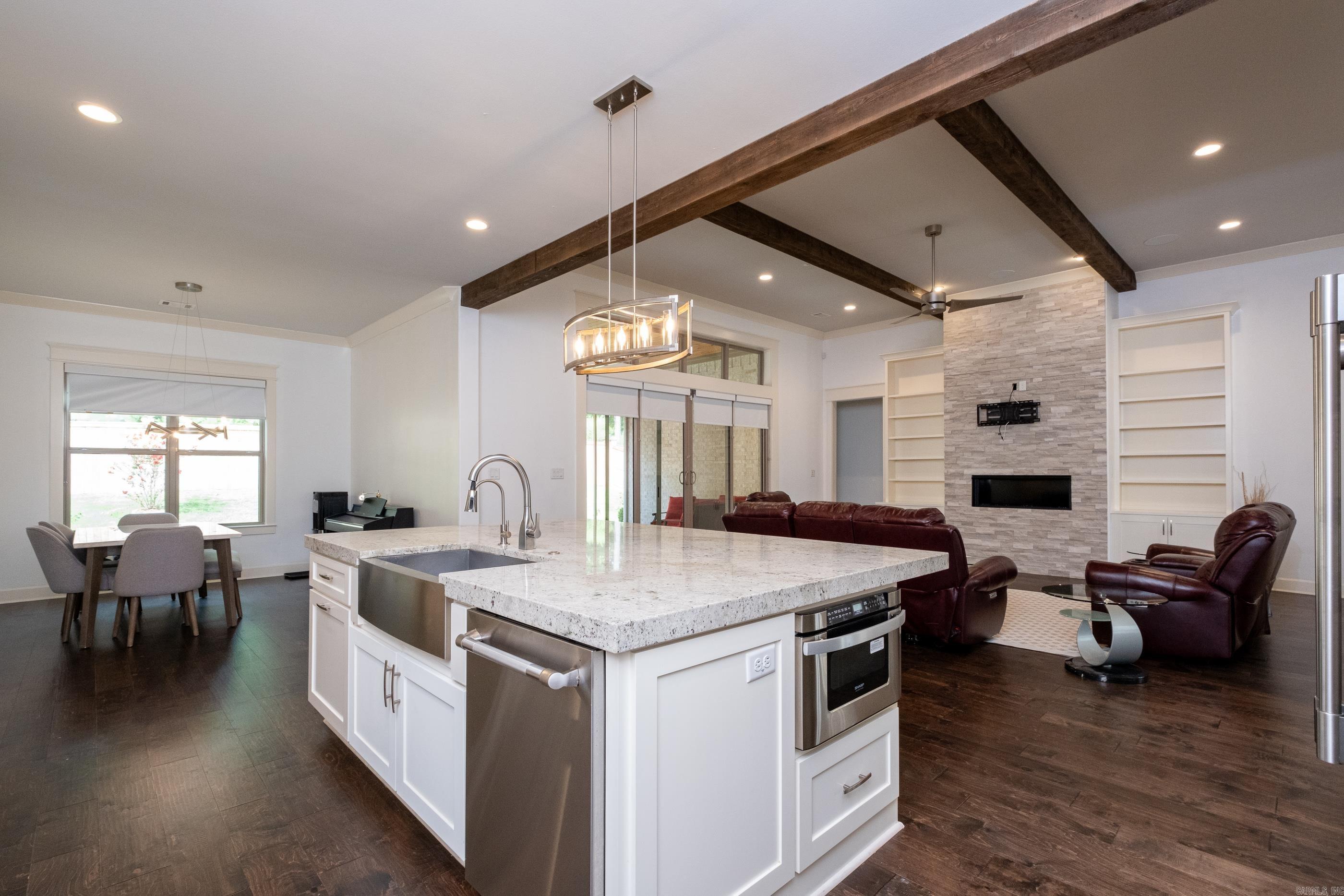 CHENAL VALLEY "ENSBURY PLACE" - Residential