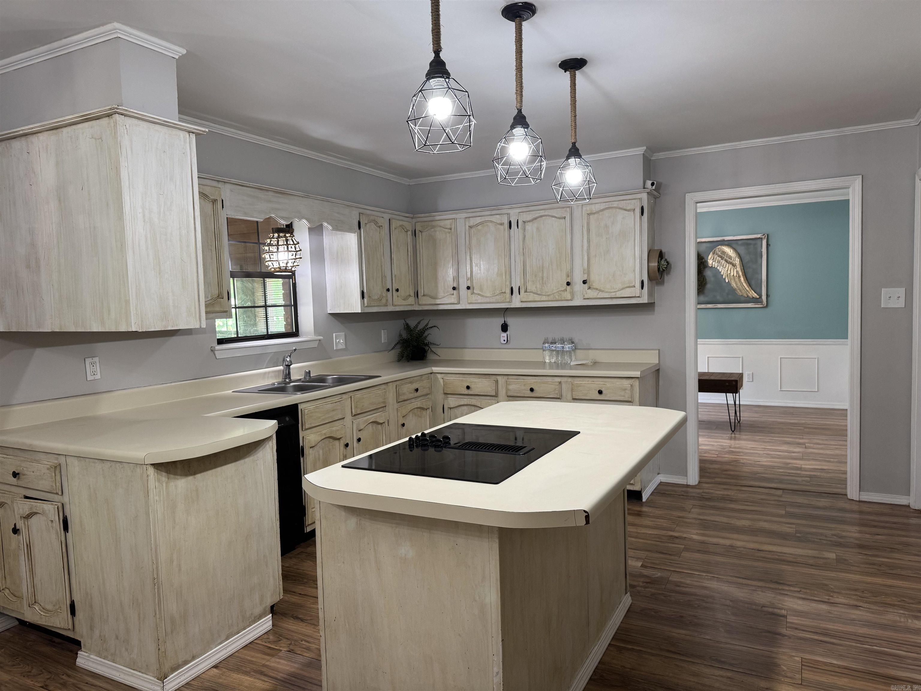 DARK FOREST PLACE - Residential