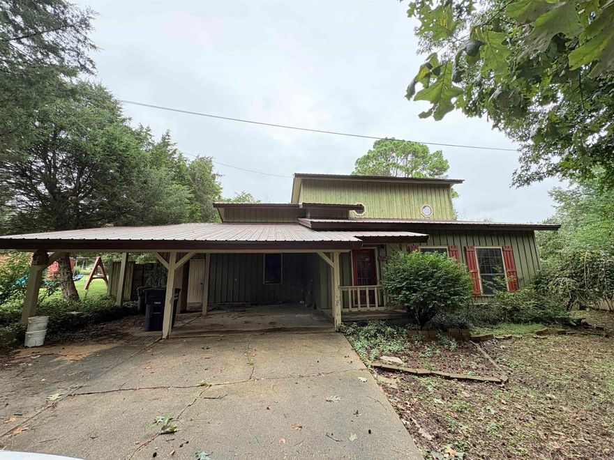 1887 Heritage Park Rd. is a beautiful 2,226 sq ft, 2 story home, nestled on 0.36 acres. This property features a large living room, with 2 bedrooms and 1.5 bath on the main level with a bonus room just off the kitchen/ dining room. As you walk up into the upper level of the home you will see the primary bedroom comes equipped with a spacious walk- in closet, that you can access through the primary bath or primary bedroom. The backyard is perfectly secluded, so you can enjoy the warm summer days. Call to schedule a viewing of this amazing property! An upstairs leak has resulted in damage to the upper and lower levels of the home. Updated photographs accurately reflecting the property's current condition are included.