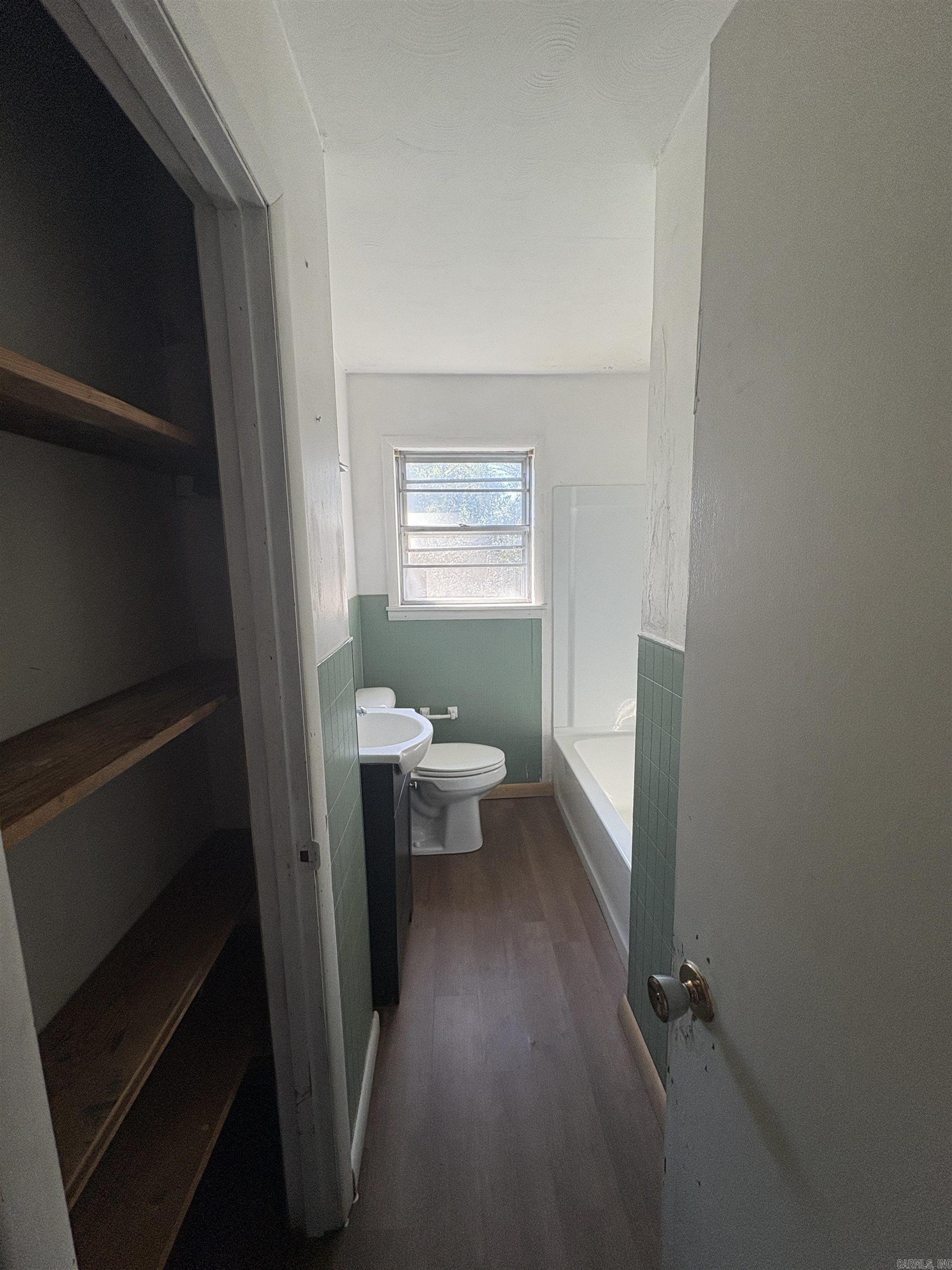 Kensett Original - Residential