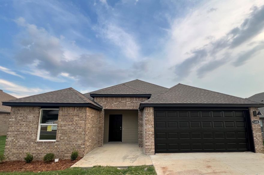 Delightful Denton plan in Ridgefield Subdivision located in Searcy, AR! These new construction homes feature modern finishes for comfortable living! Each home has LVP and carpet.  In the kitchen and bathrooms, you’ll find beautiful quartz countertops. In the primary bathroom, you’ll find a walk-in shower and a quartz vanity! Each home will have 4-sides brick with Hardie® siding per plan. Each home comes with a programmable thermostat! 10-year limited Homebuyer’s Warranty! All photos are stock photos, representative of plan only and may vary as built. Taxes are TBD.