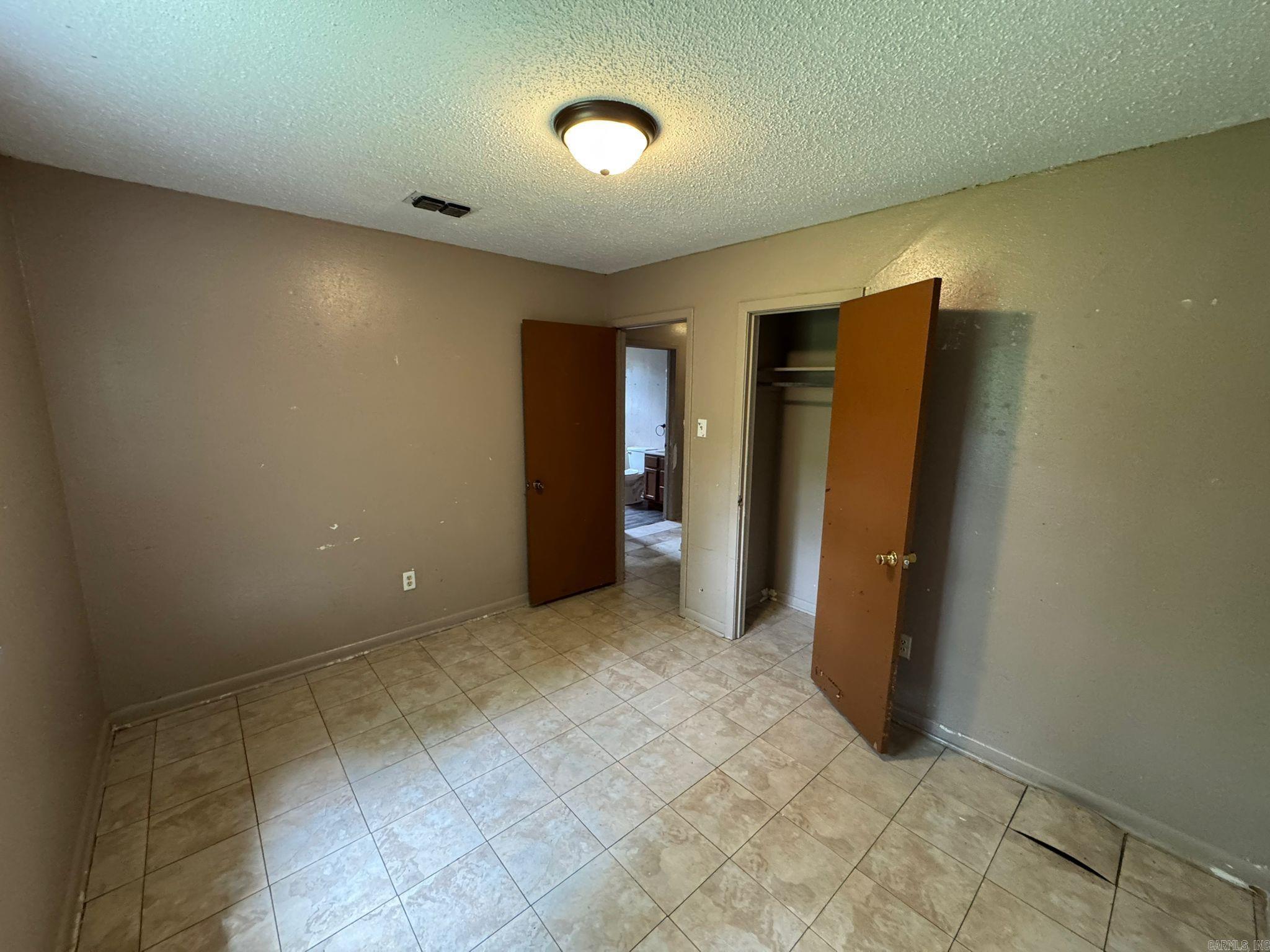 LINCOLN PARK ADD - Residential