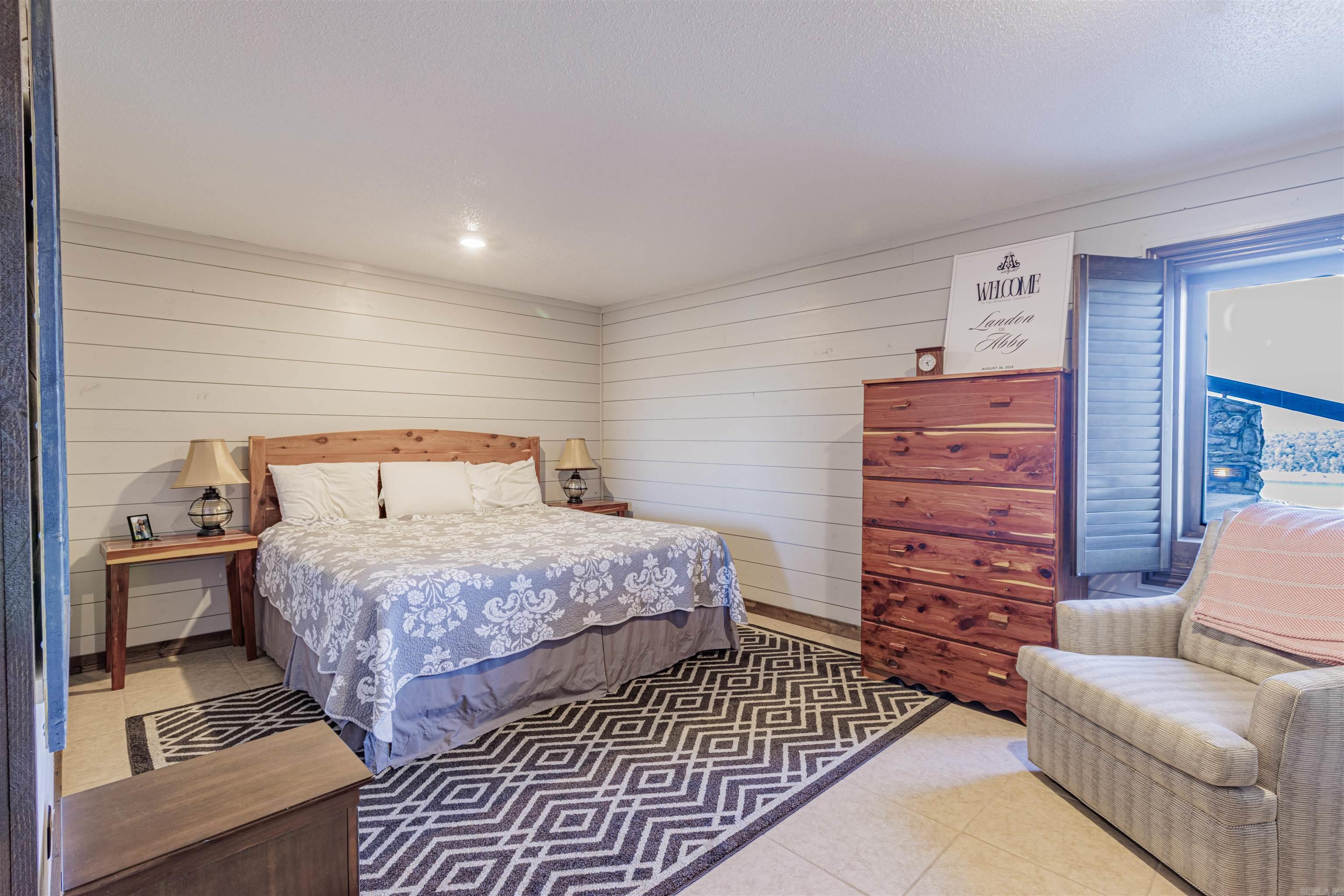 SYCAMORE SPRINGS ACRES - Residential