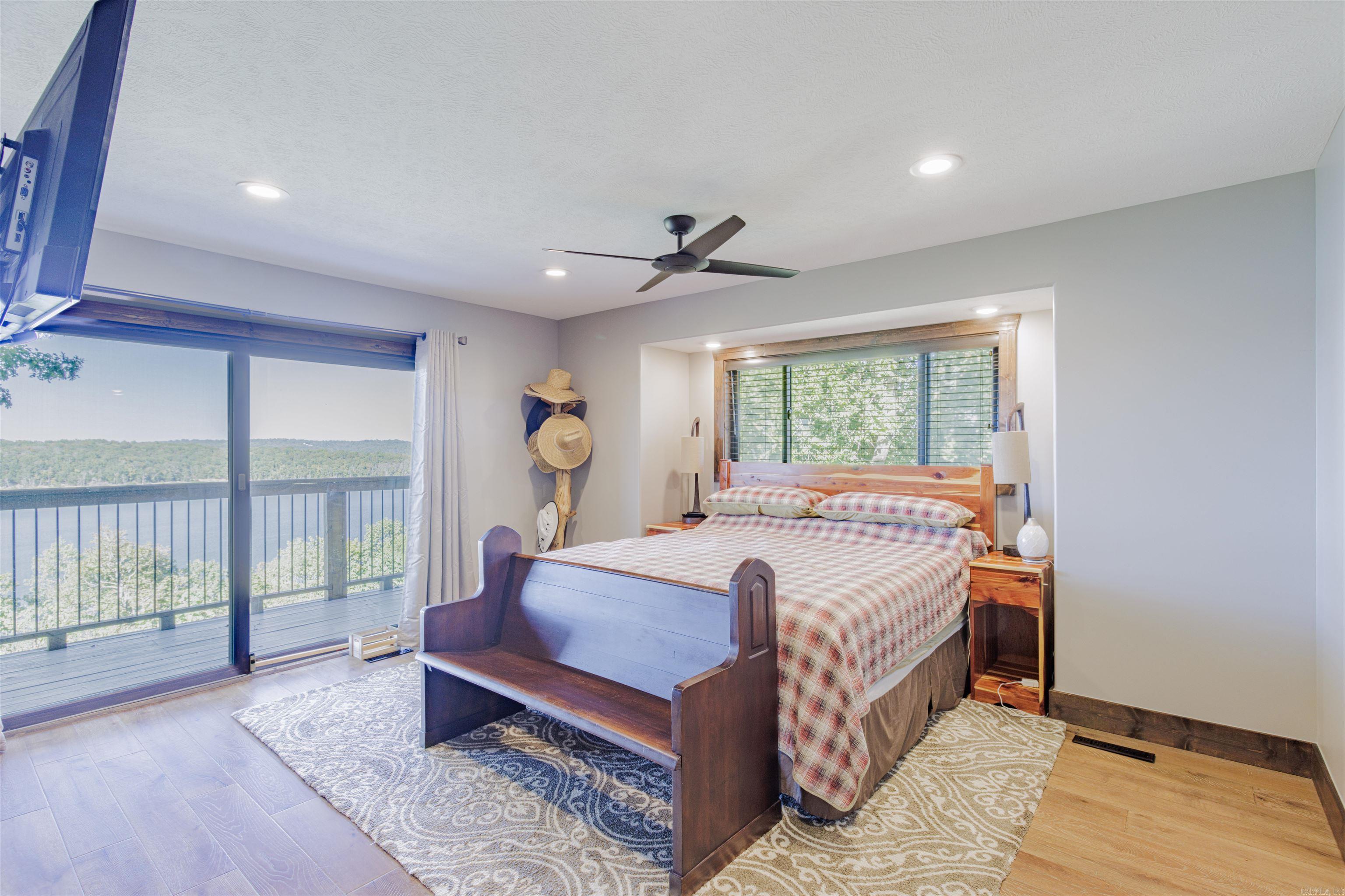 SYCAMORE SPRINGS ACRES - Residential