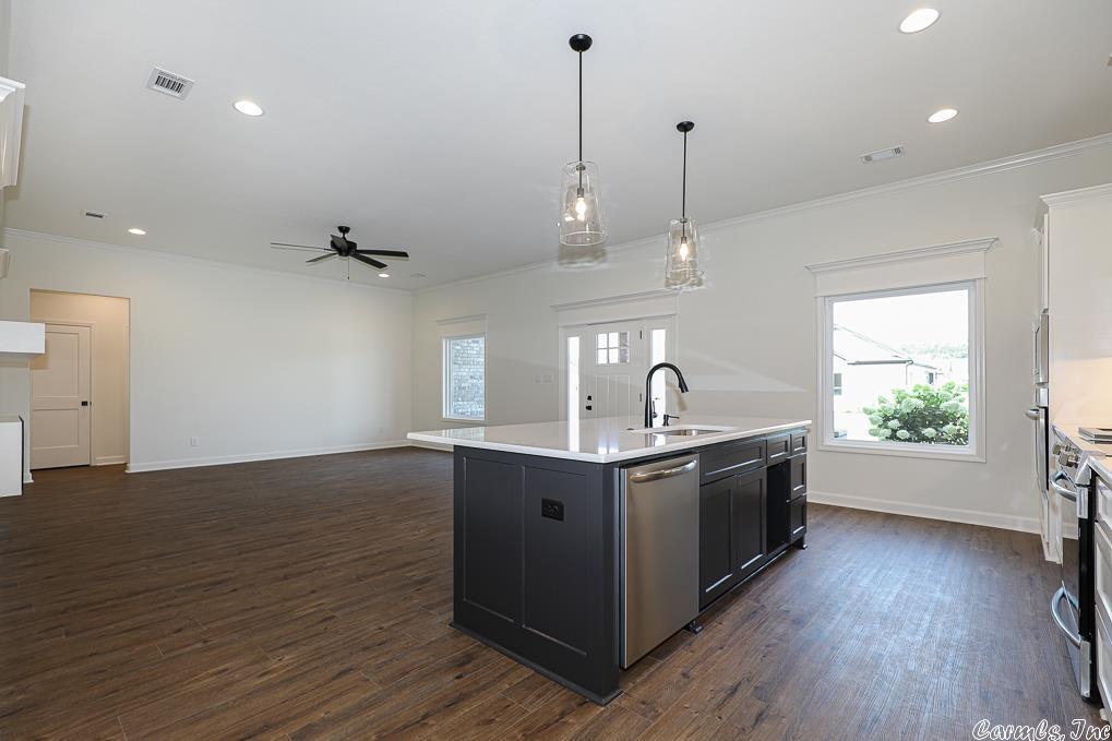 OLDE SALEM TOWNSHIP - Residential