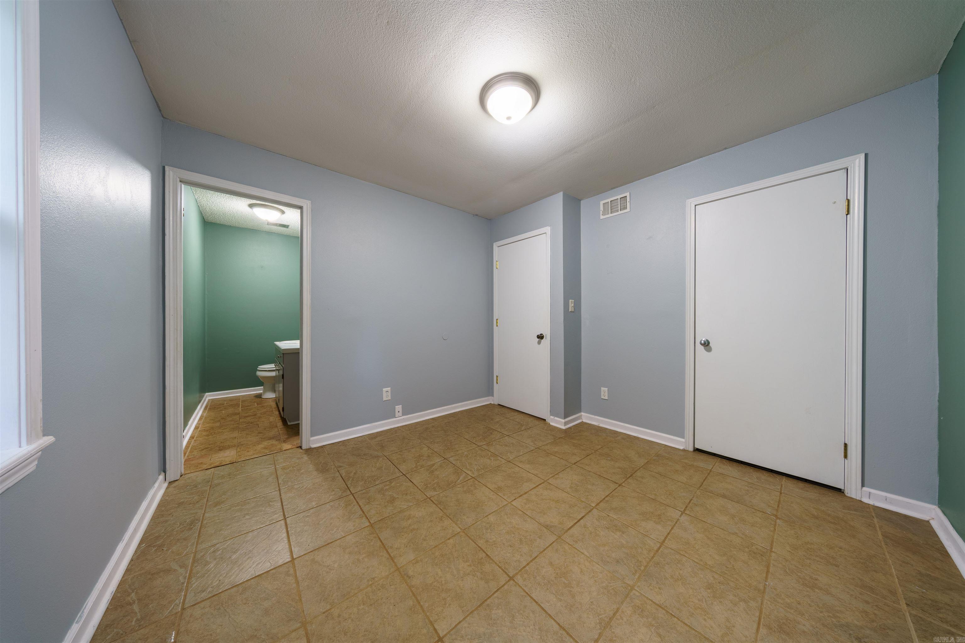 Meadowbrook 1 - Residential
