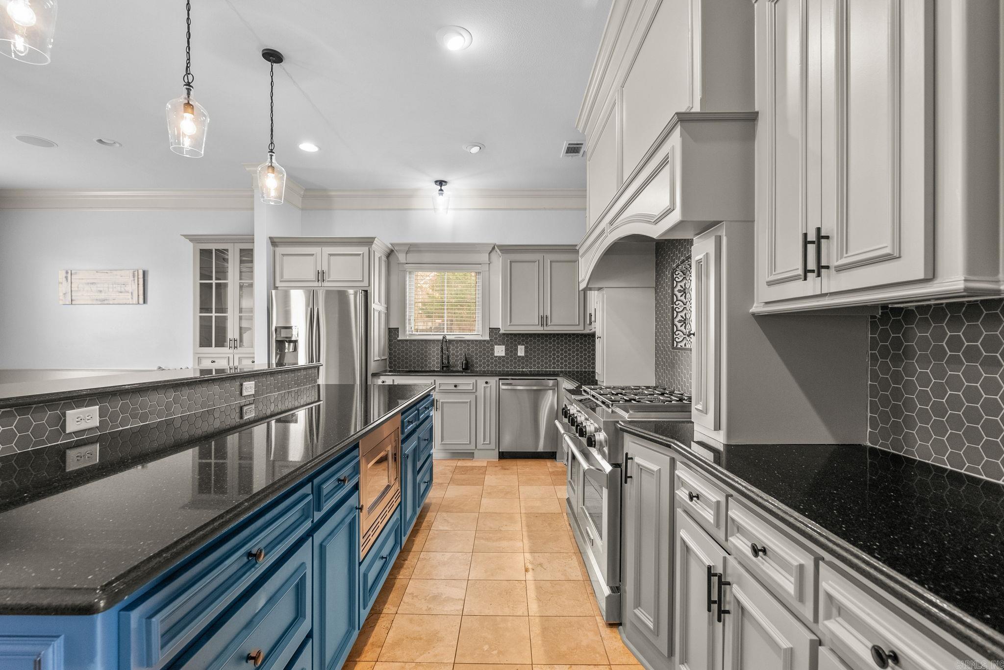 HURRICANE LAKE EST - Residential