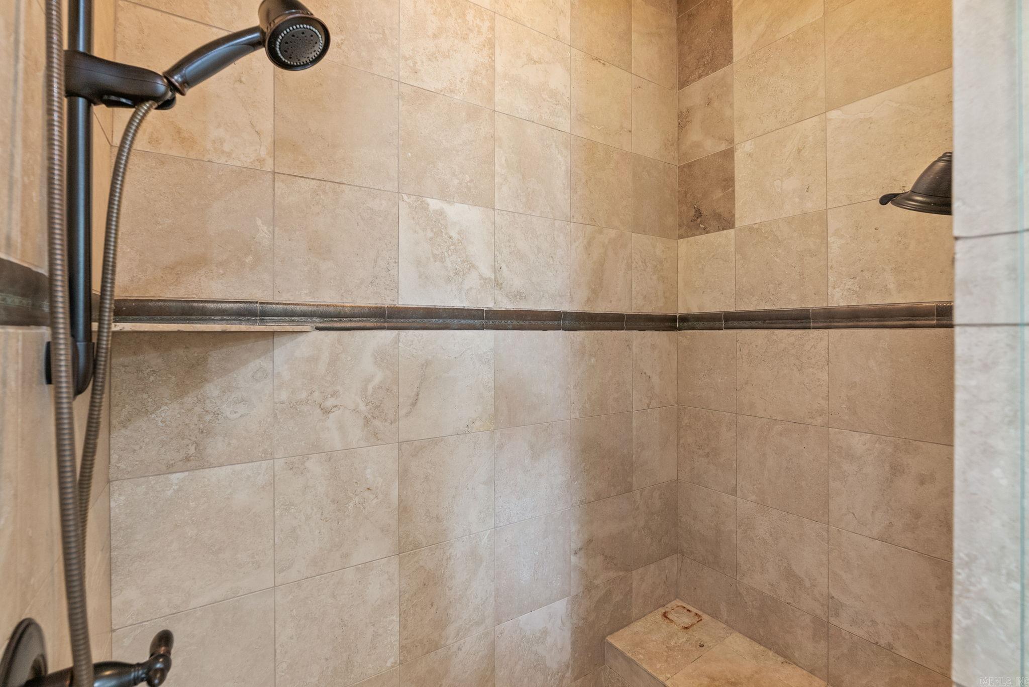 HURRICANE LAKE EST - Residential