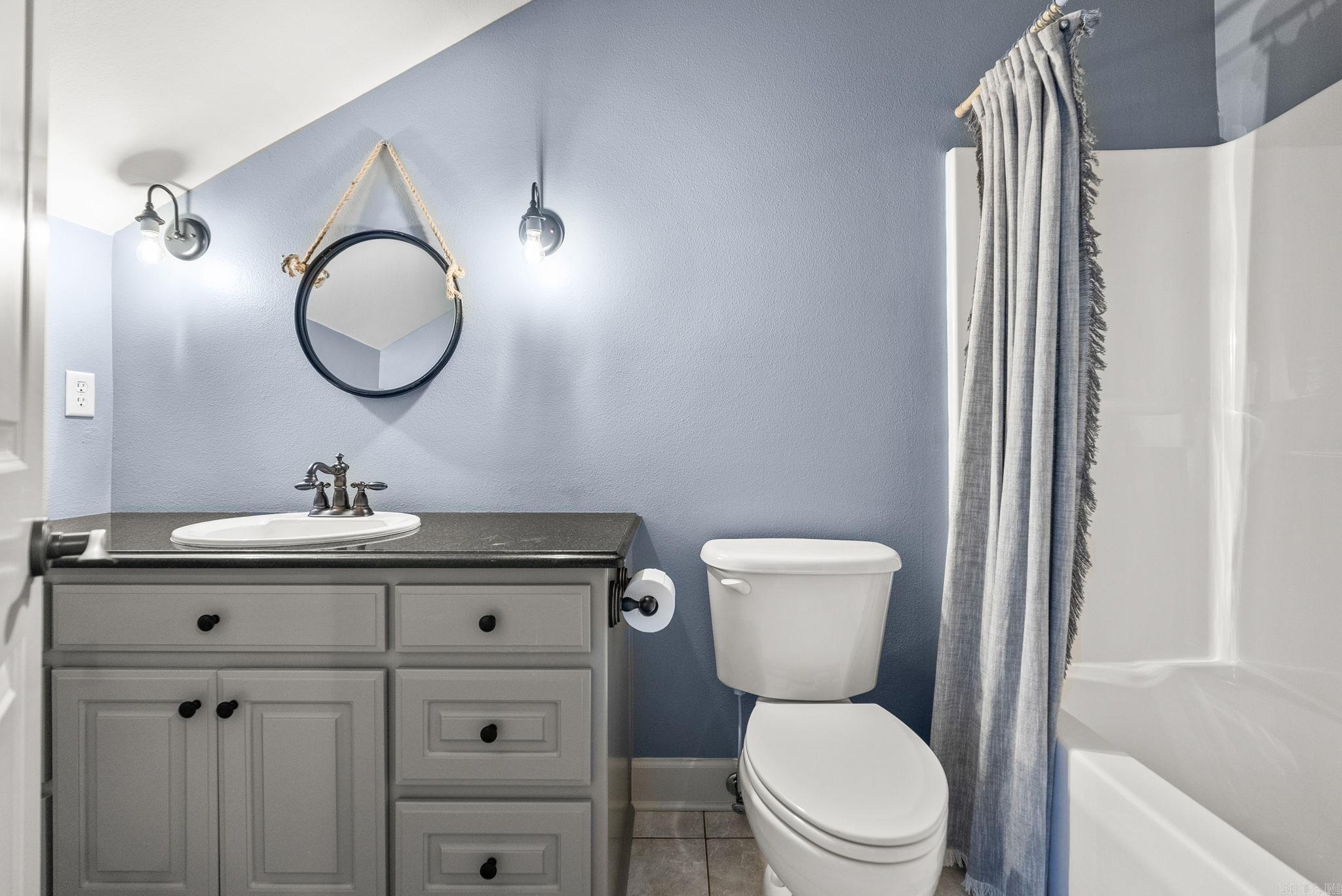 HURRICANE LAKE EST - Residential