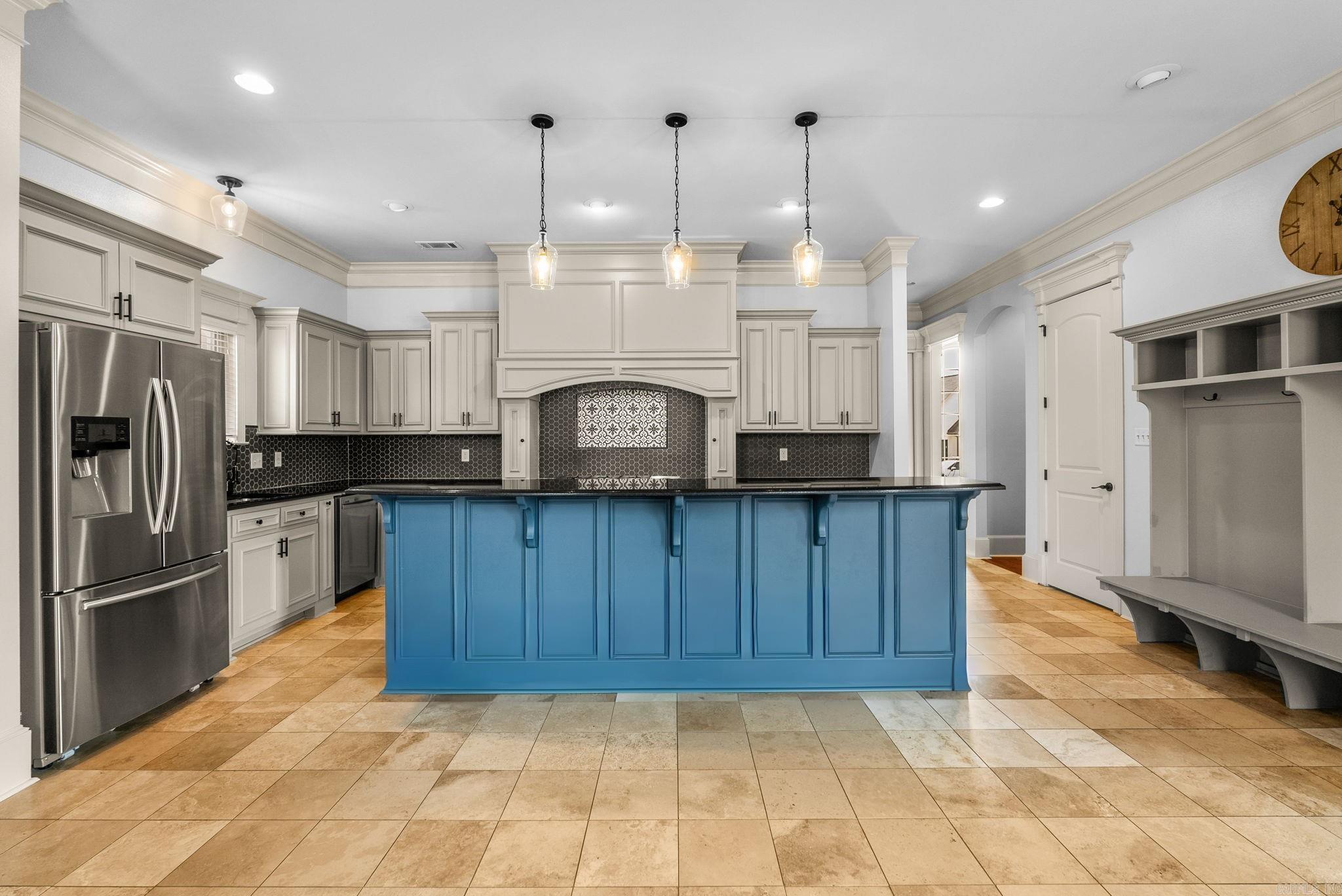 HURRICANE LAKE EST - Residential