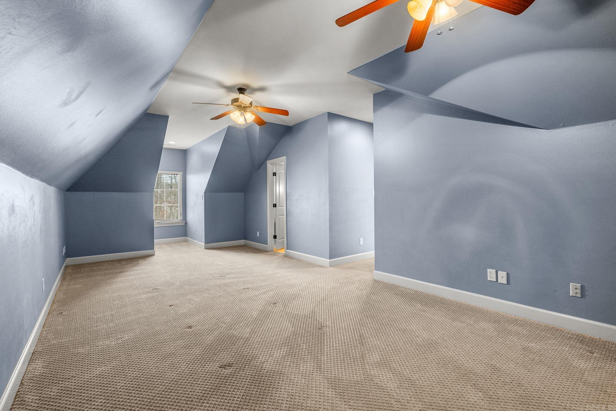 HURRICANE LAKE EST - Residential