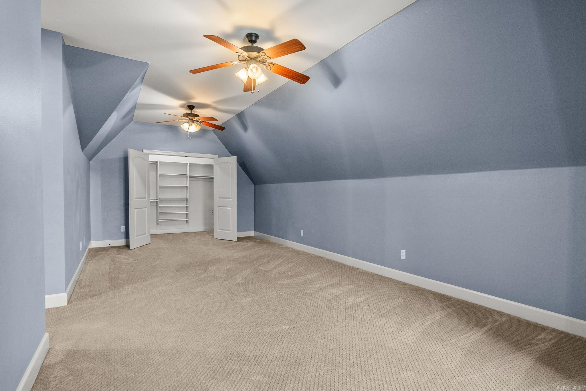 HURRICANE LAKE EST - Residential