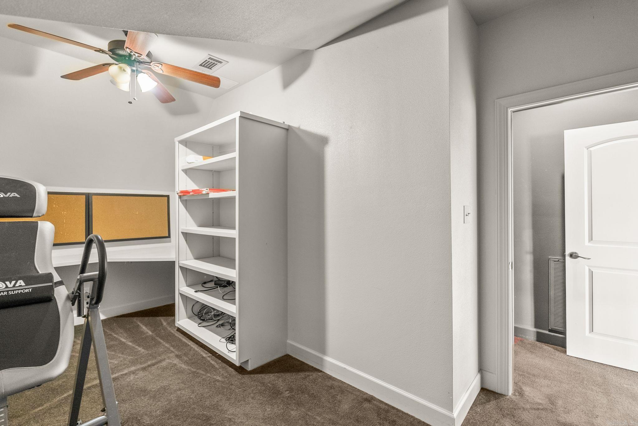 HURRICANE LAKE EST - Residential