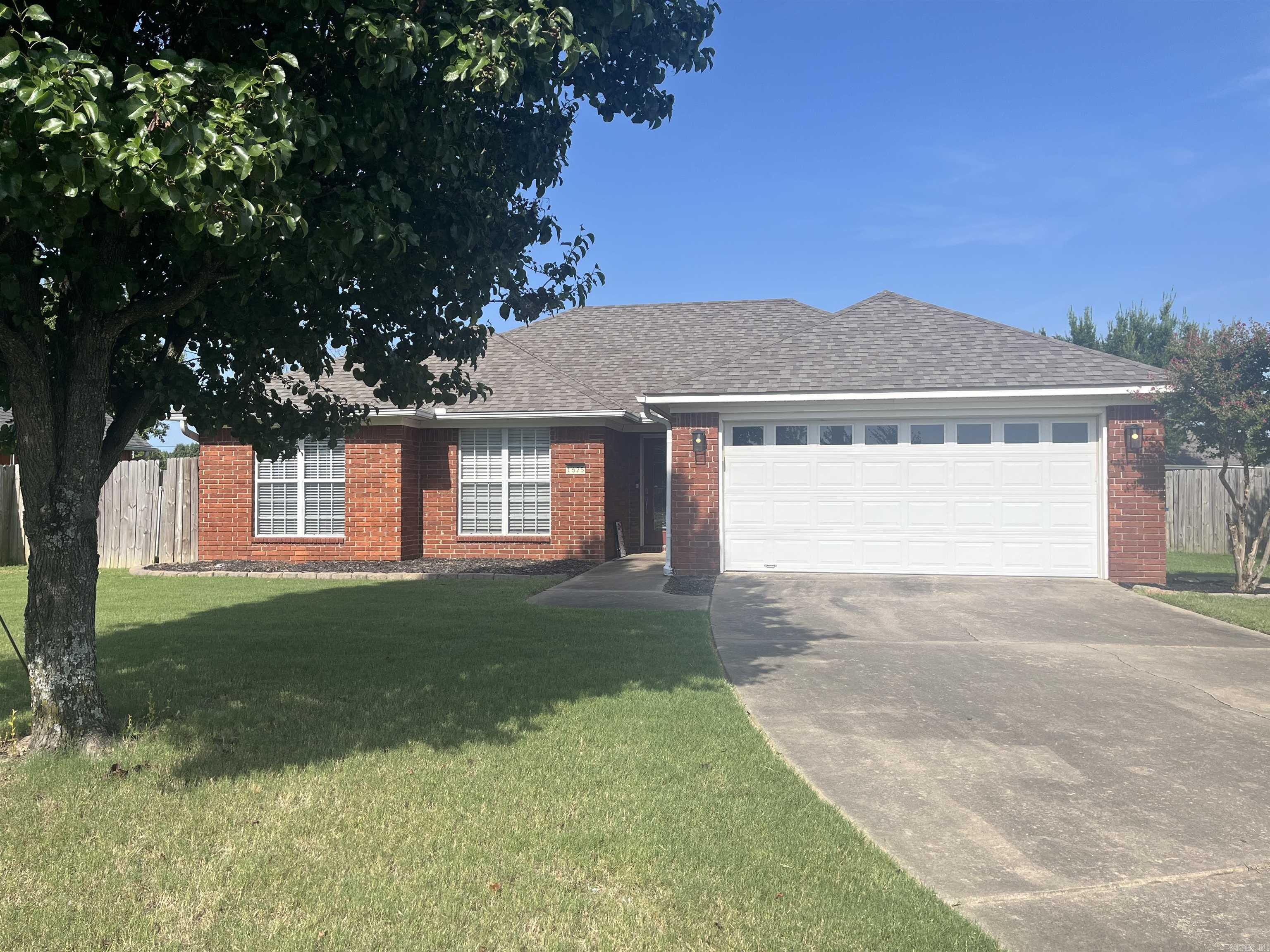 Spring Valley Subdivision in Conway is where you will find this gem. 3 bedrooms and 2 baths with a split floor plan, newly painted kitchen cabinets and a new microwave. The kitchen and dining are combined, with room for bar stools at the island, too. The seller has replaced the roof within the last few years and the HVAC within the past 2 years giving you peace of mind knowing those big-ticket items are already taken care of. This home sits on a quiet cut-de-sac, convenient to town and the interstate. Showings begin Wednesday afternoon at 1:00 p.m. Call and get your showing time scheduled.