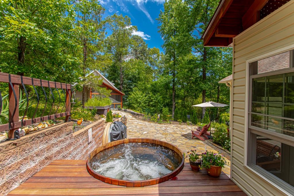 FERNCREST ESTATES - Residential